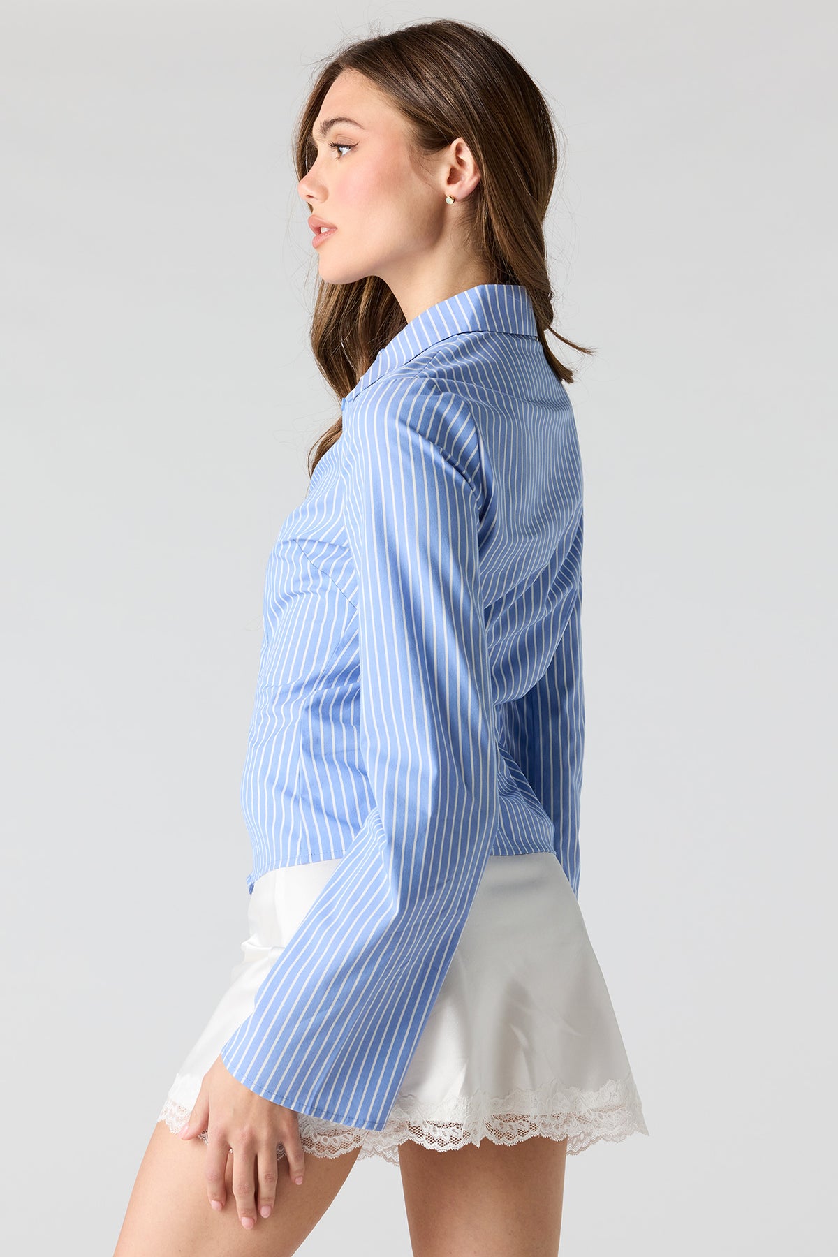 Alt View 2. Fitted Bell Sleeve Button-Up Top - Light Blue