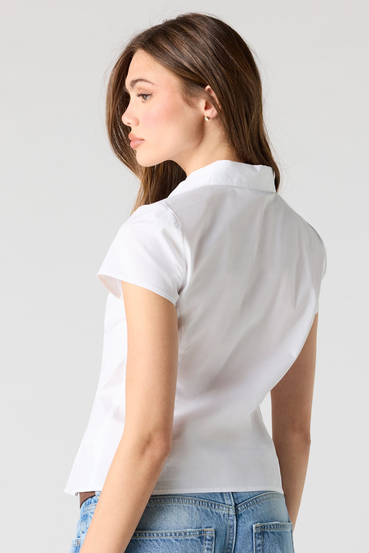 Alt View 2. Fitted Short Sleeve Button-Up Top - White