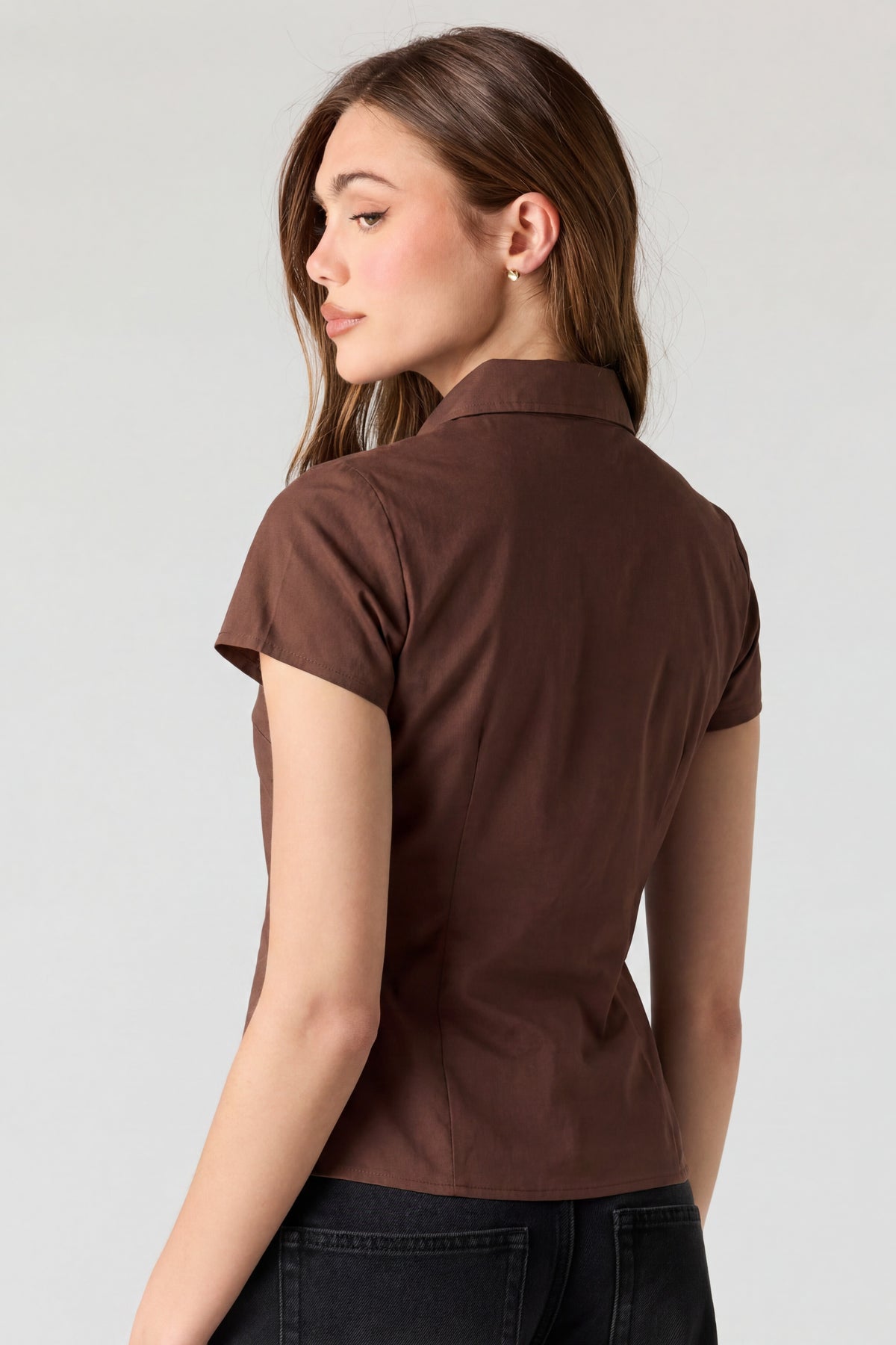 Alt View 2. Fitted Short Sleeve Button-Up Top - Brown