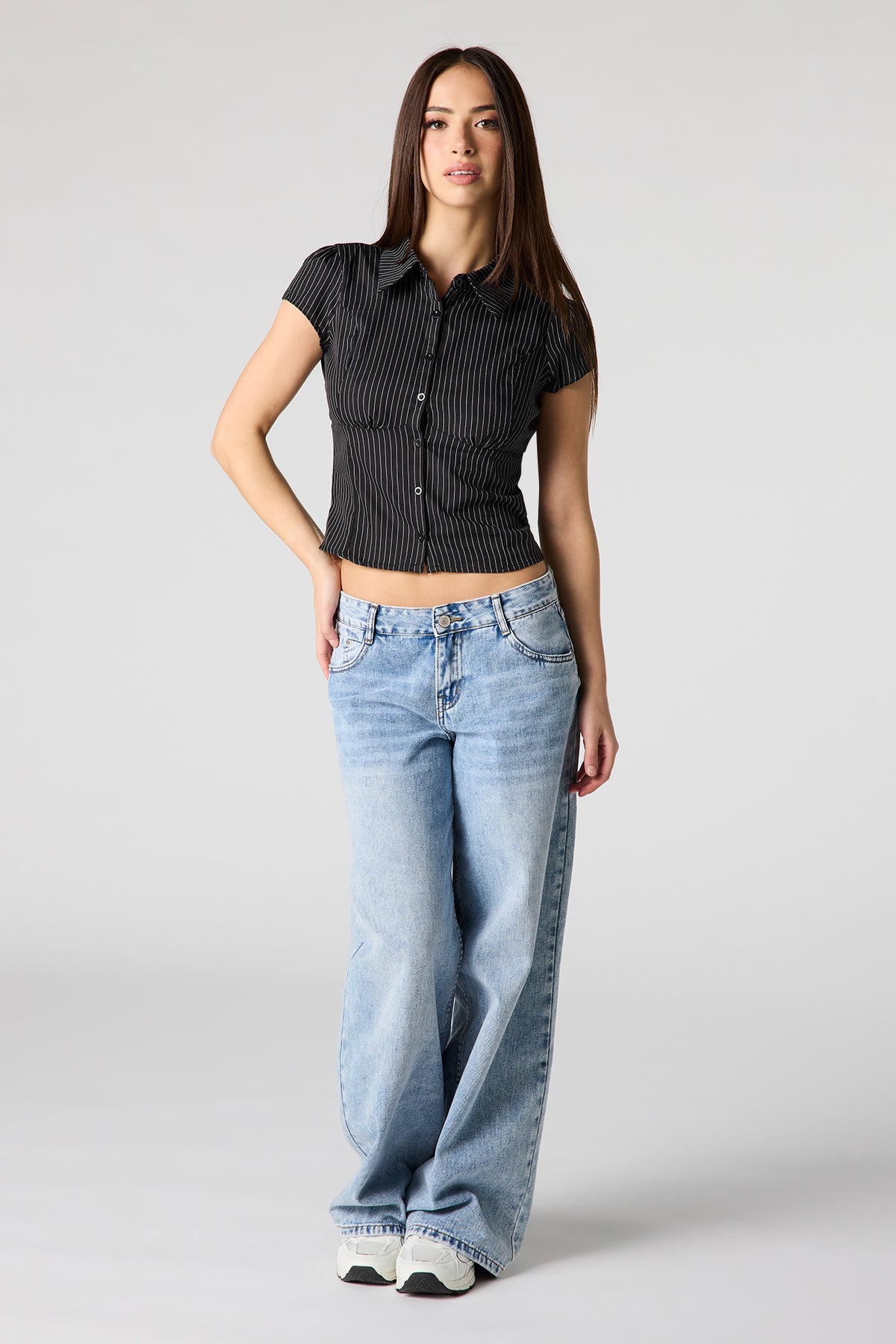 Alt View 3. Button-Up Fitted Collared Top - Black with White