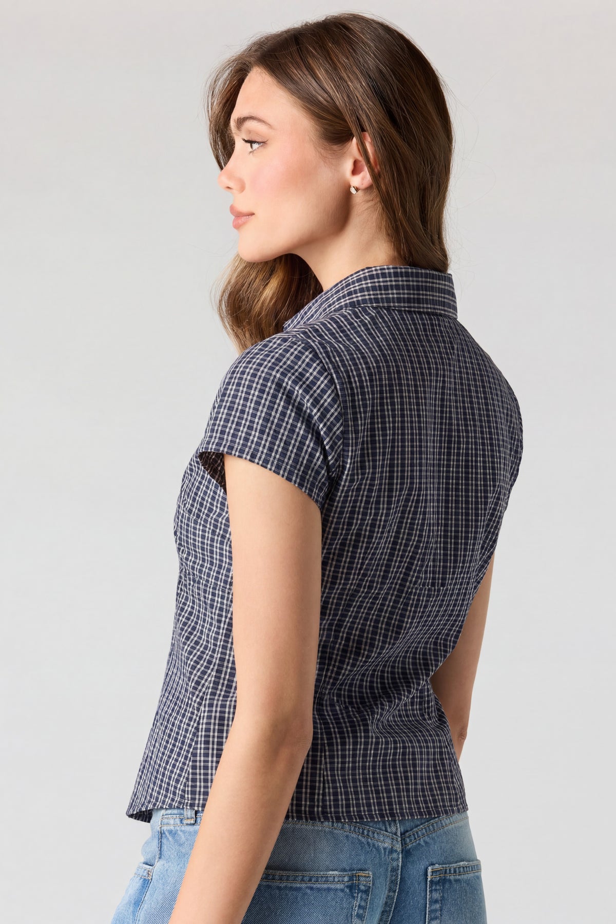Alt View 2. Fitted Short Sleeve Button-Up Top - Navy