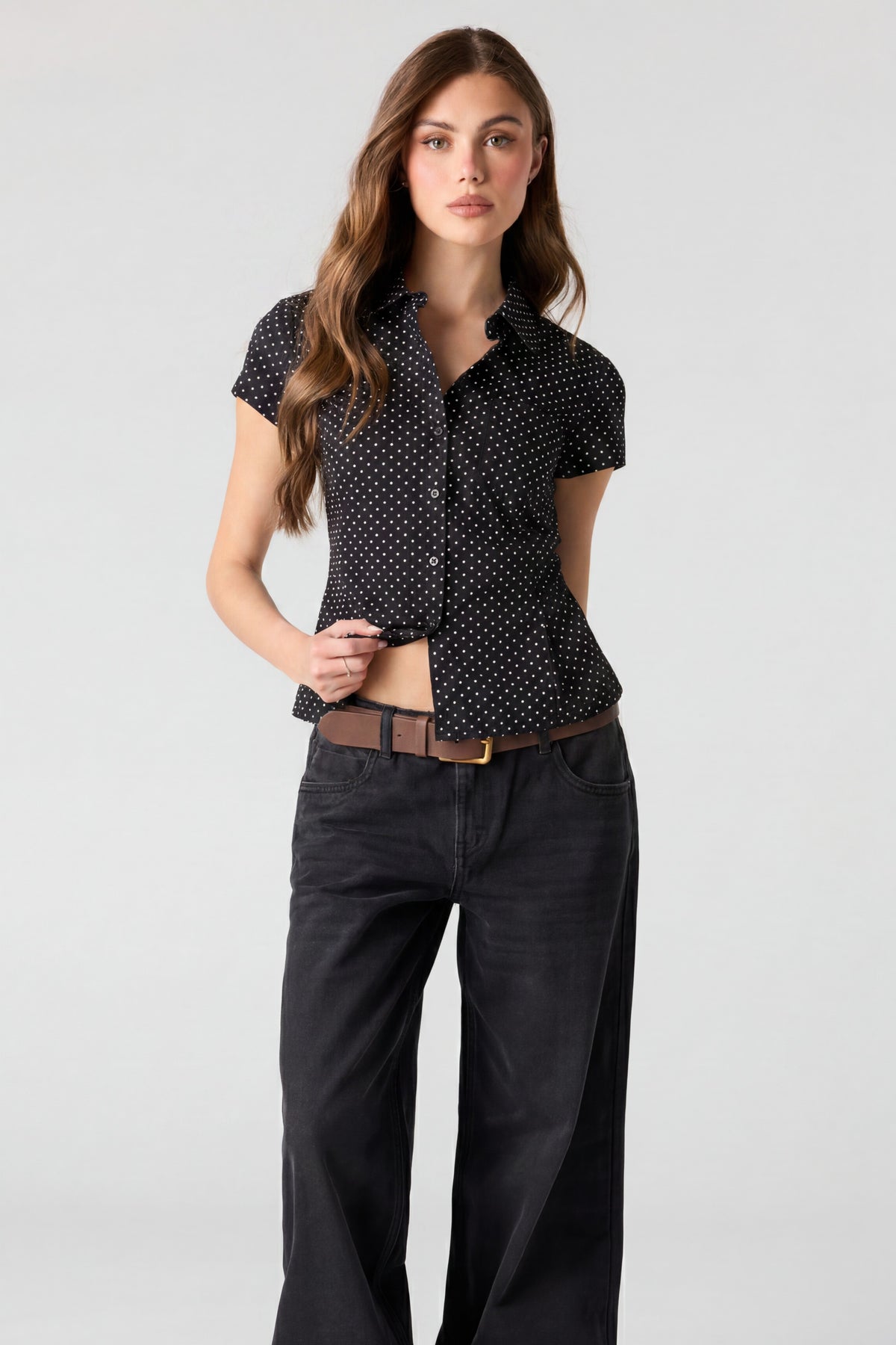 Alt View 3. Fitted Short Sleeve Button-Up Top - Black with White