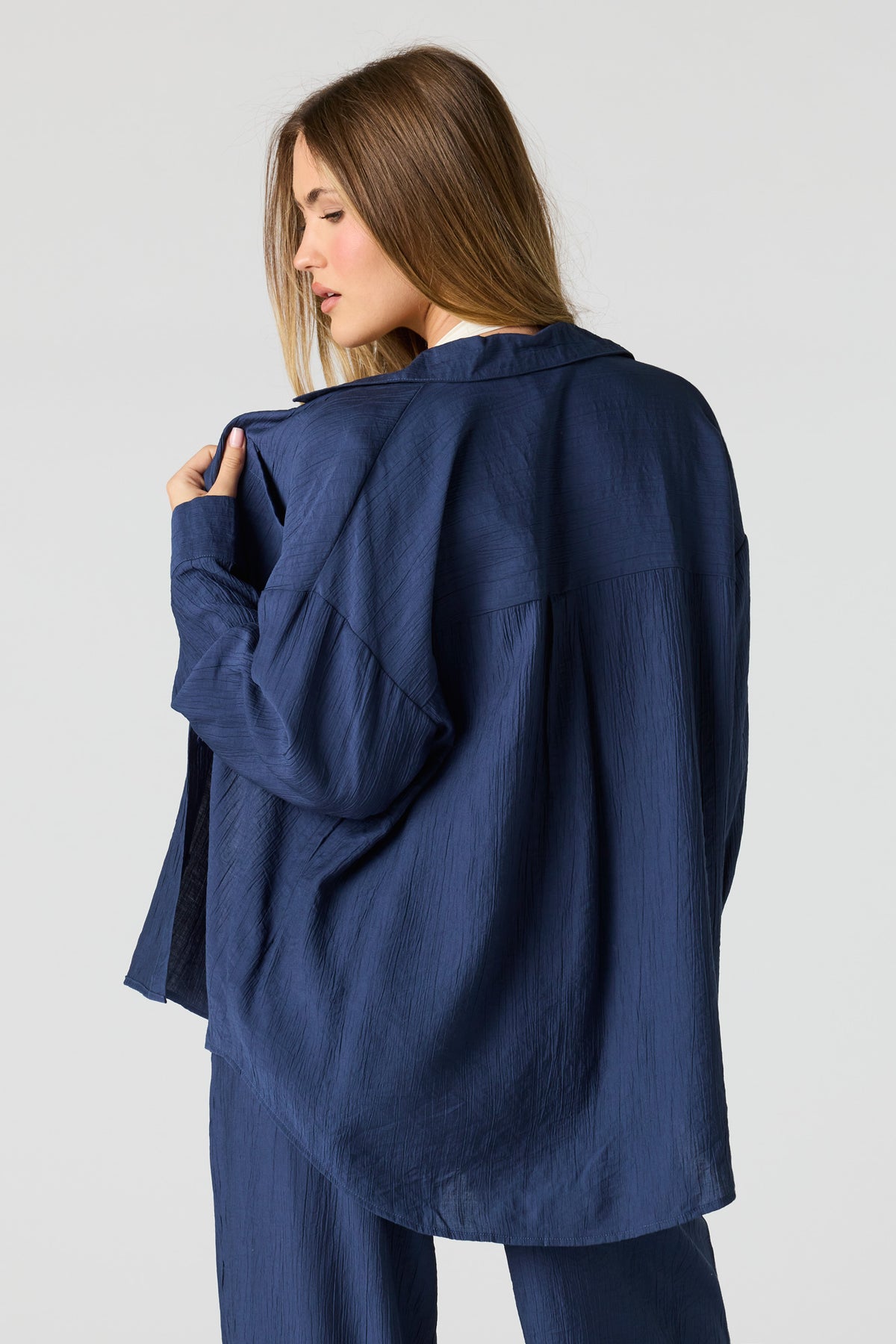 Alt View 2. Textured Button-Up Oversized Top - Navy
