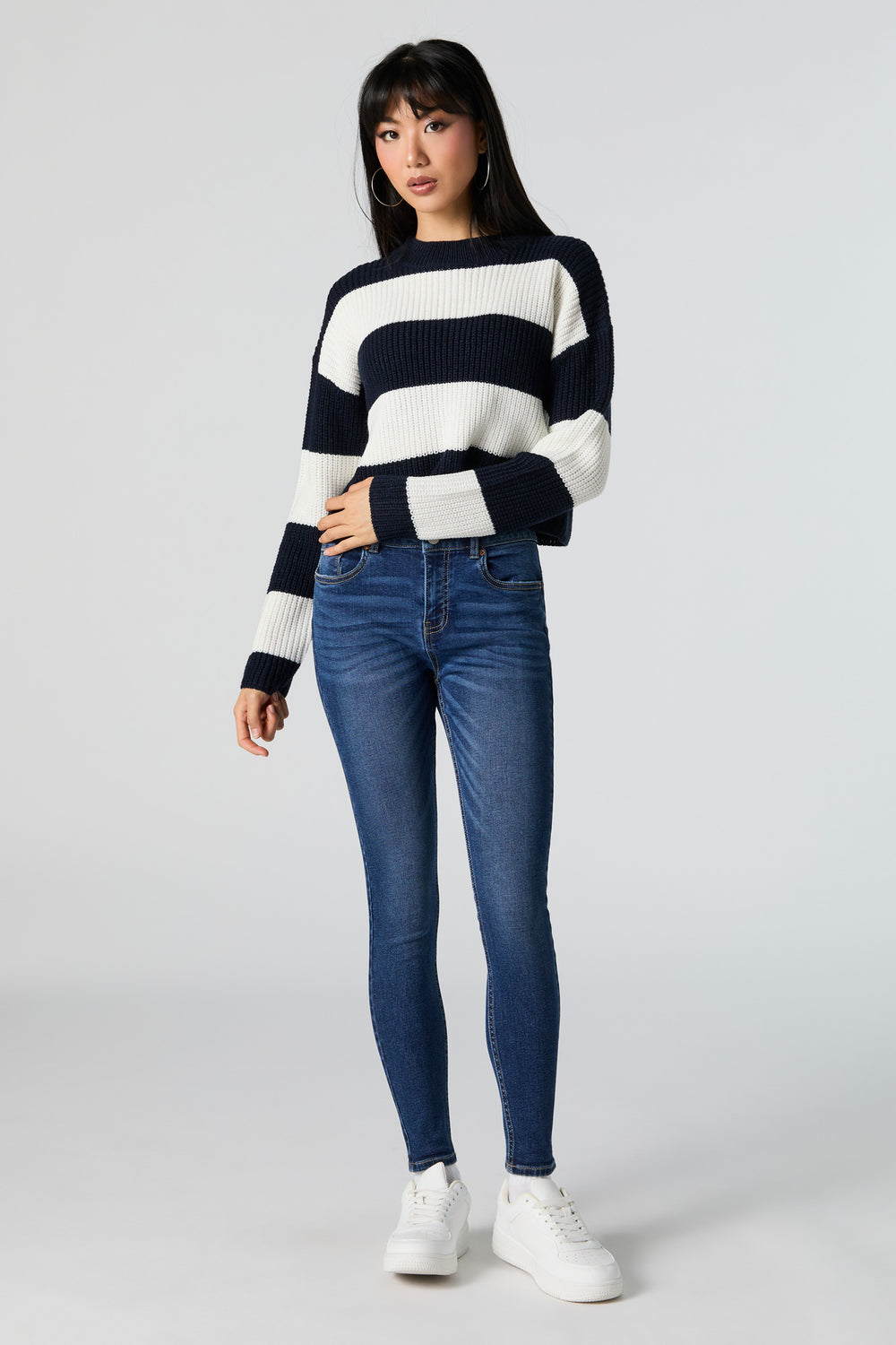 Striped Crew Neck Knit Sweater Striped Crew Neck Knit Sweater 3