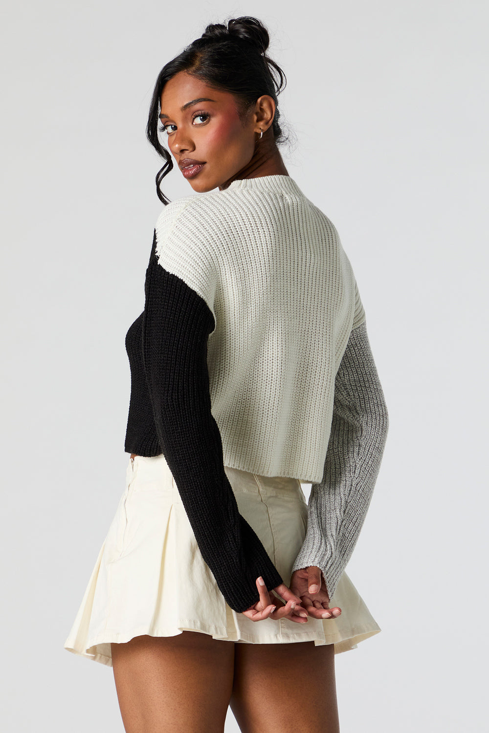 Colourblock Ribbed Knit Crewneck Sweater Colourblock Ribbed Knit Crewneck Sweater 5