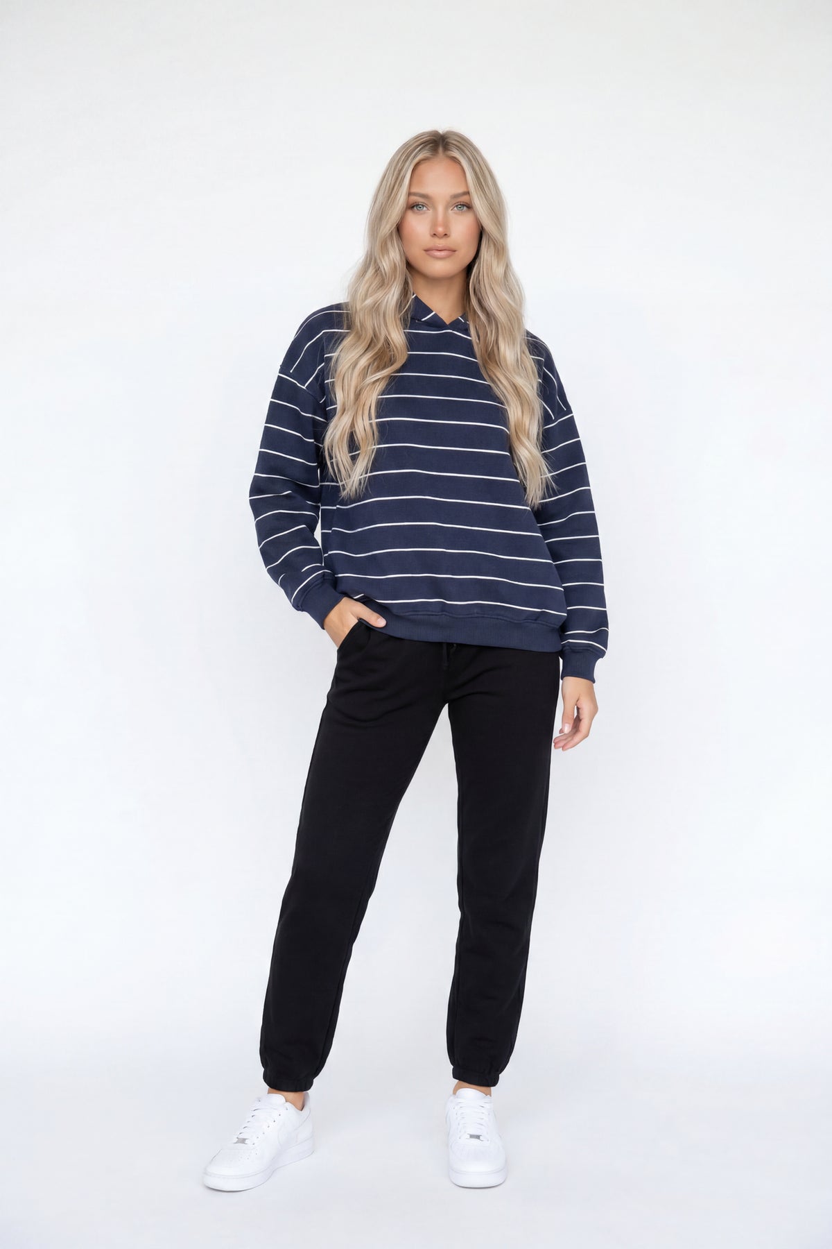 Alt View 2. Fleece Boxy Hoodie - Multi
