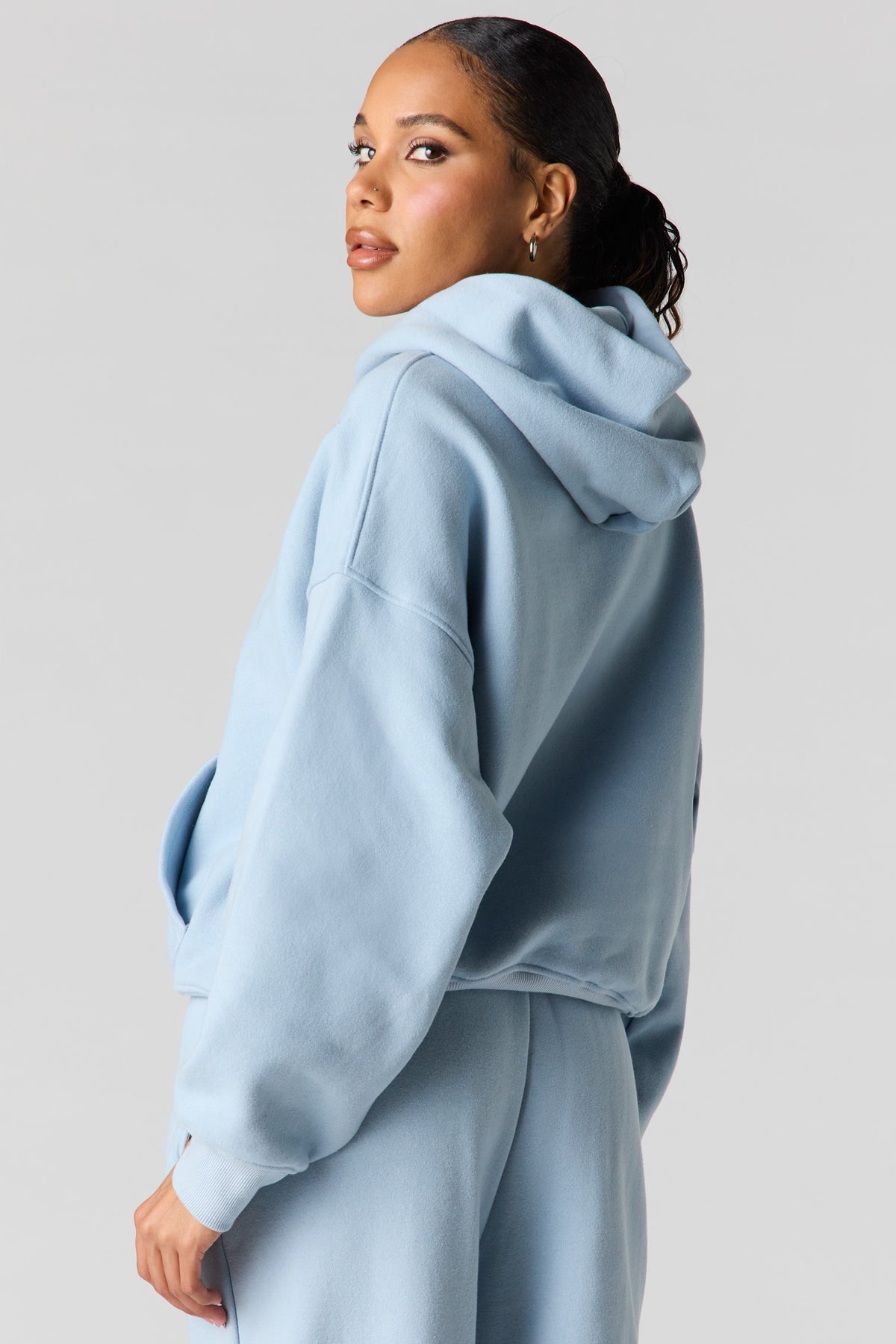 Alt View 2. Luxe Fleece Boxy Hoodie - Light Blue
