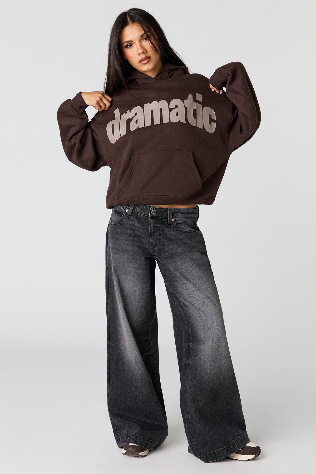 Alt View 3. Fleece Graphic Boxy Hoodie - Brown