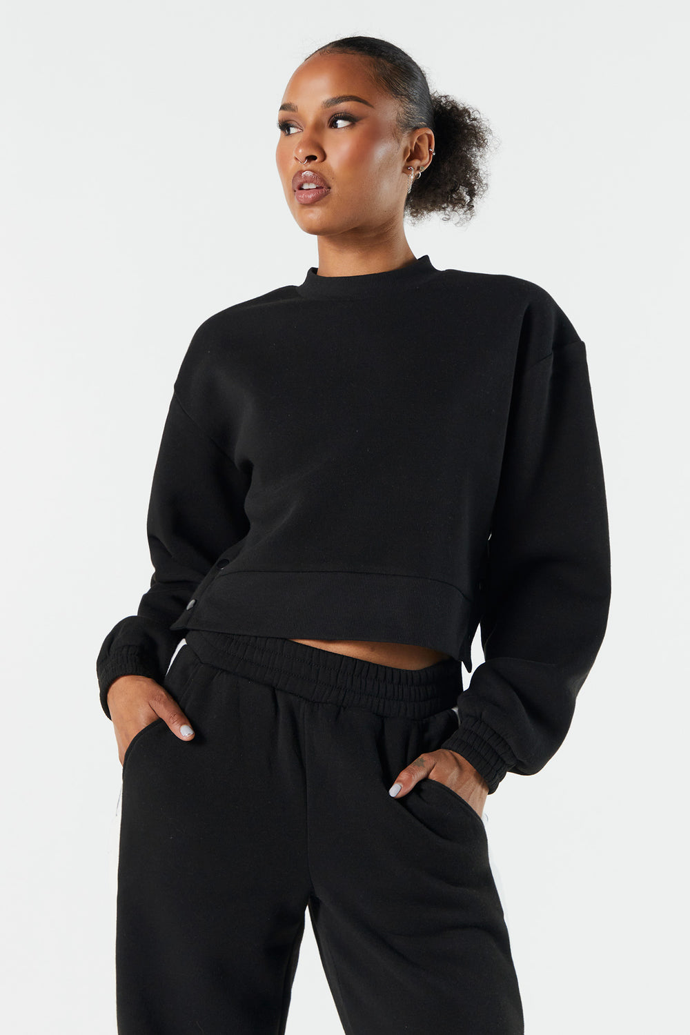 Fleece Buttoned Crewneck Sweatshirt Fleece Buttoned Crewneck Sweatshirt 5