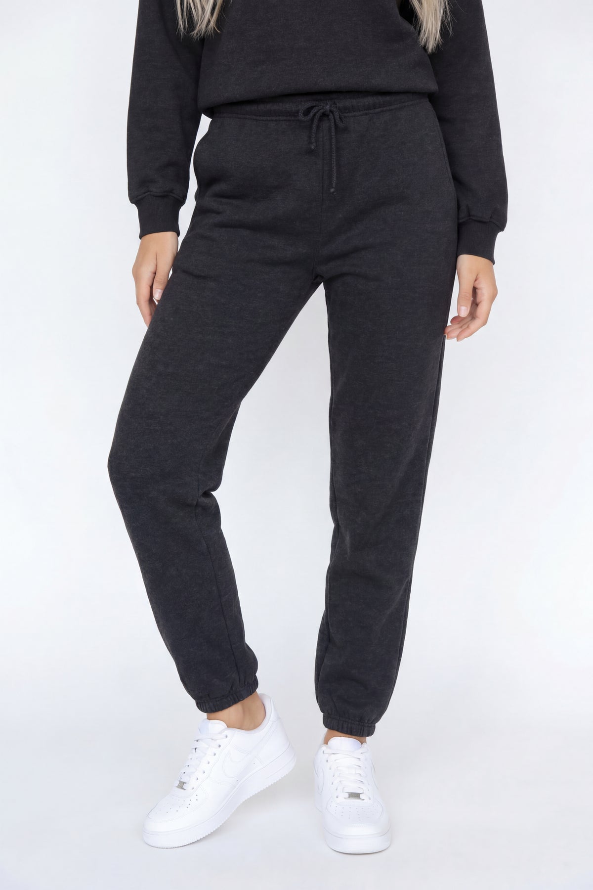 Alt View 3. Fleece Low Rise Slim Jogger - Charcoal