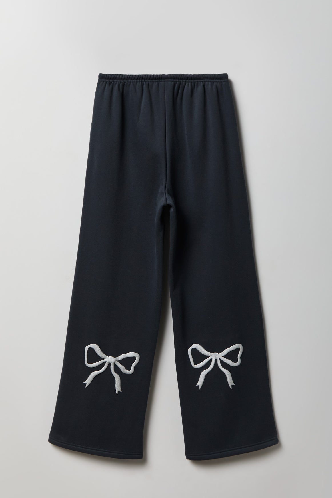 Alt View 2. Fleece Graphic Wide Leg Sweatpant - Silver