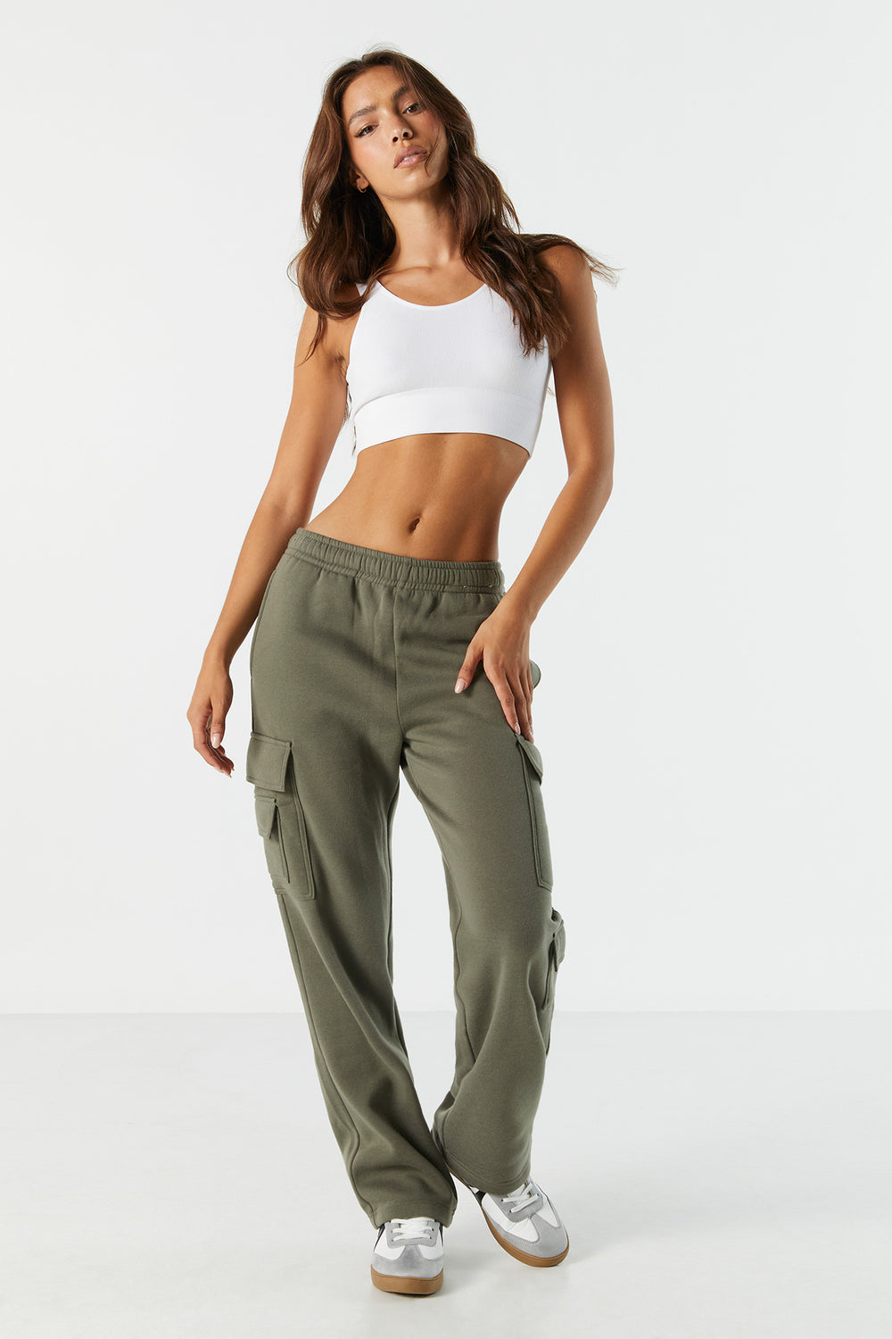 Pantalon cargo en molleton à plusieurs poches Pantalon cargo en molleton à plusieurs poches 12