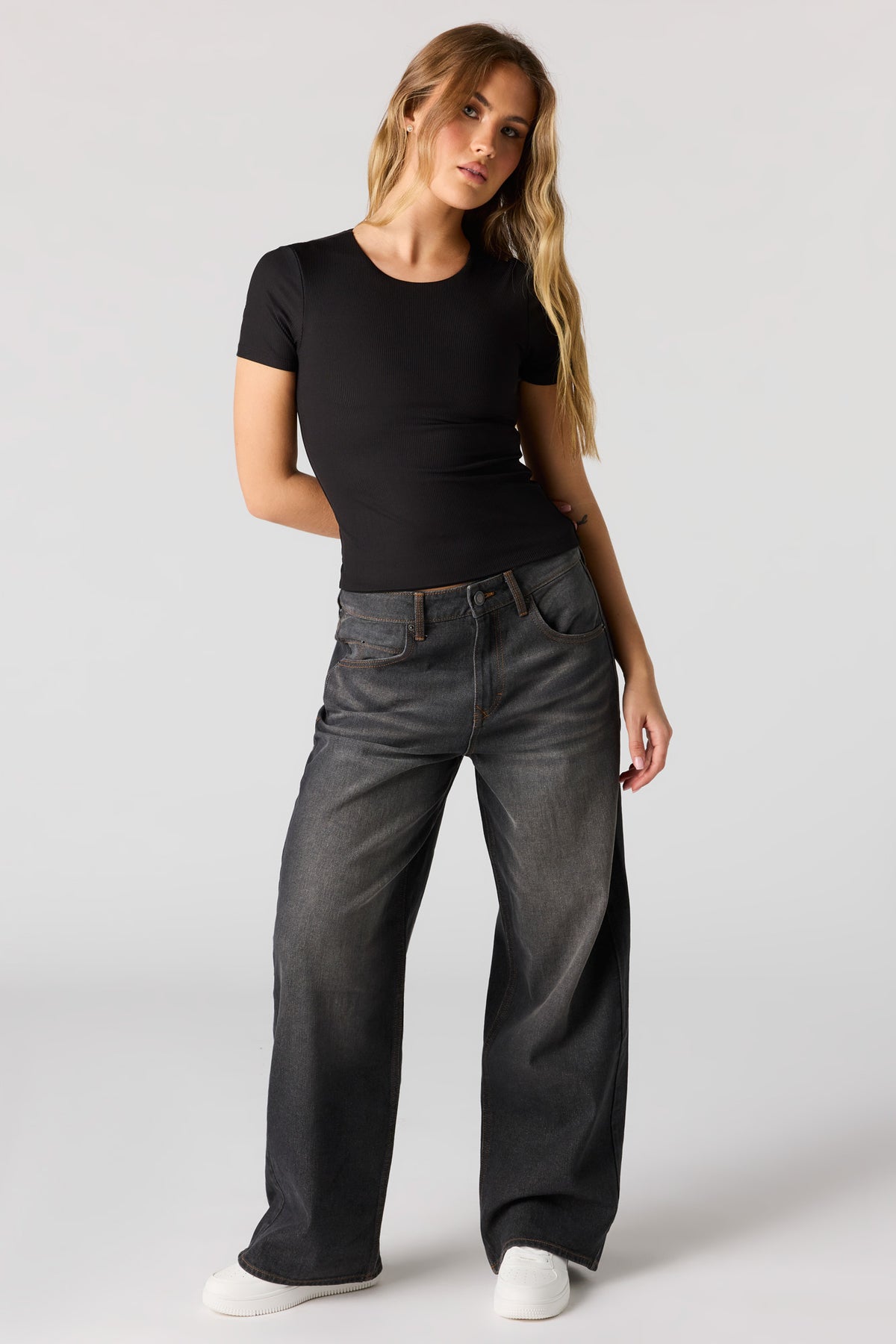 Alt View 3. Contour Ribbed T-Shirt - Black
