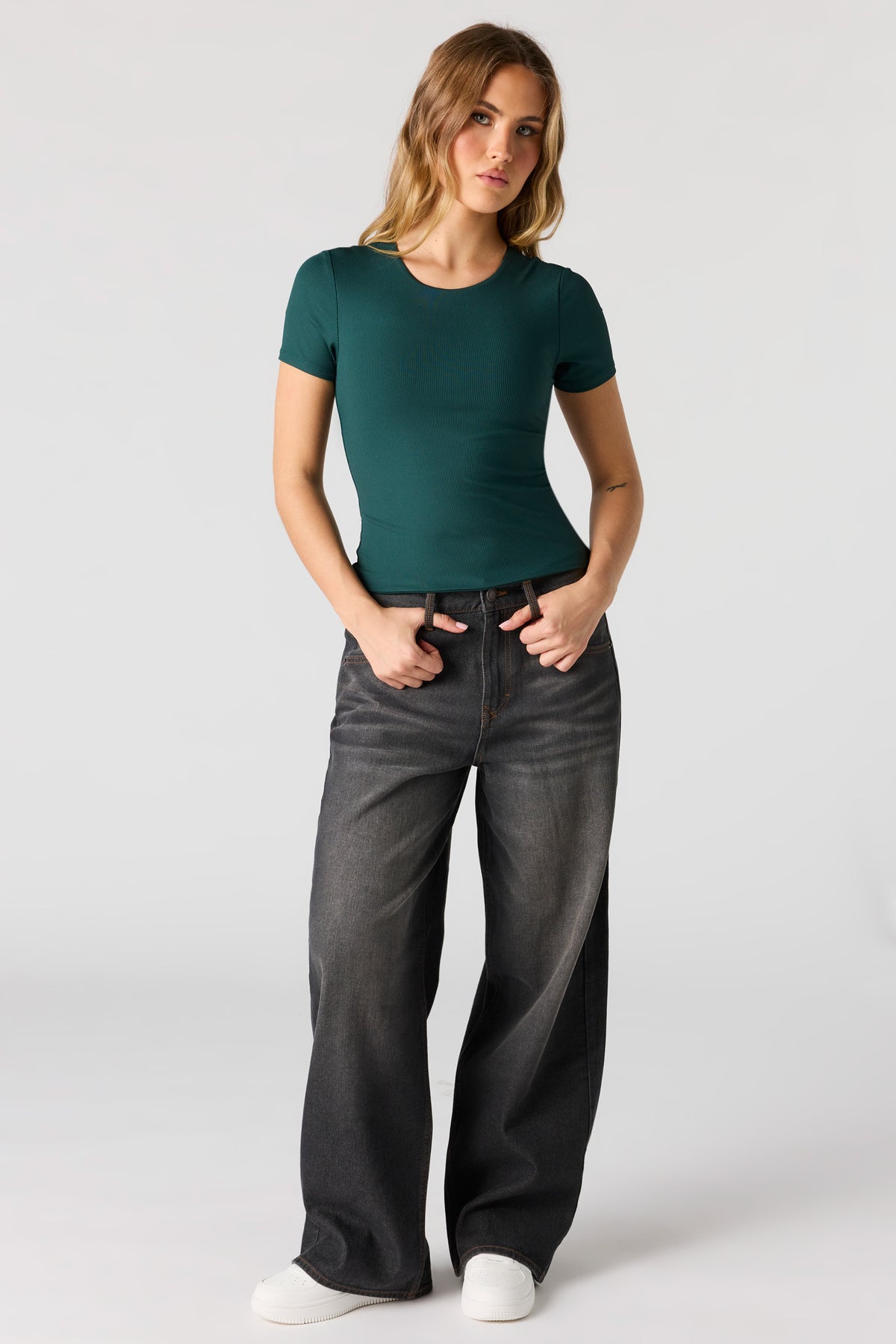 Alt View 3. Contour Ribbed T-Shirt - Hunter Green