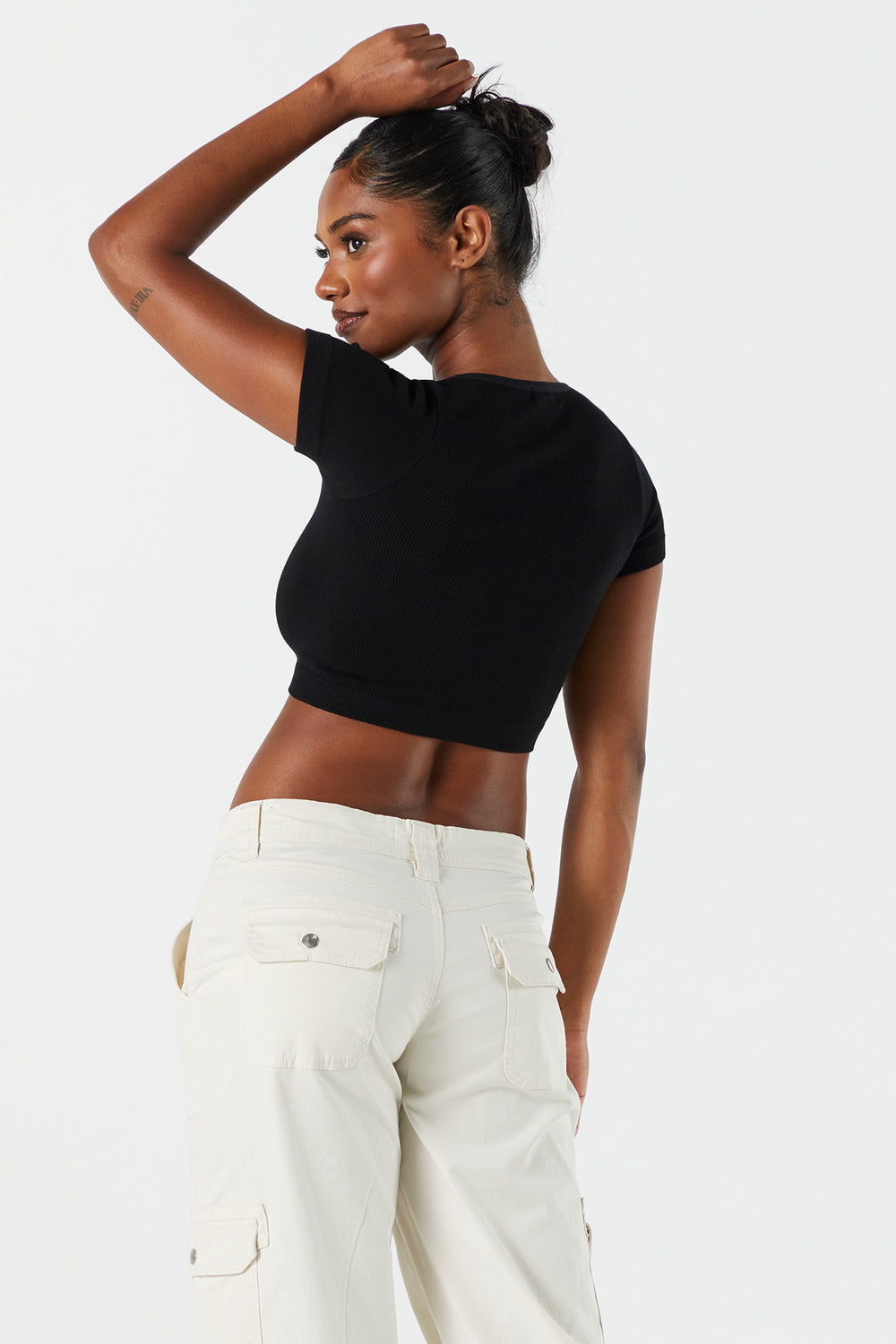 Seamless Ribbed Round Neck Cropped T-Shirt Seamless Ribbed Round Neck Cropped T-Shirt 5