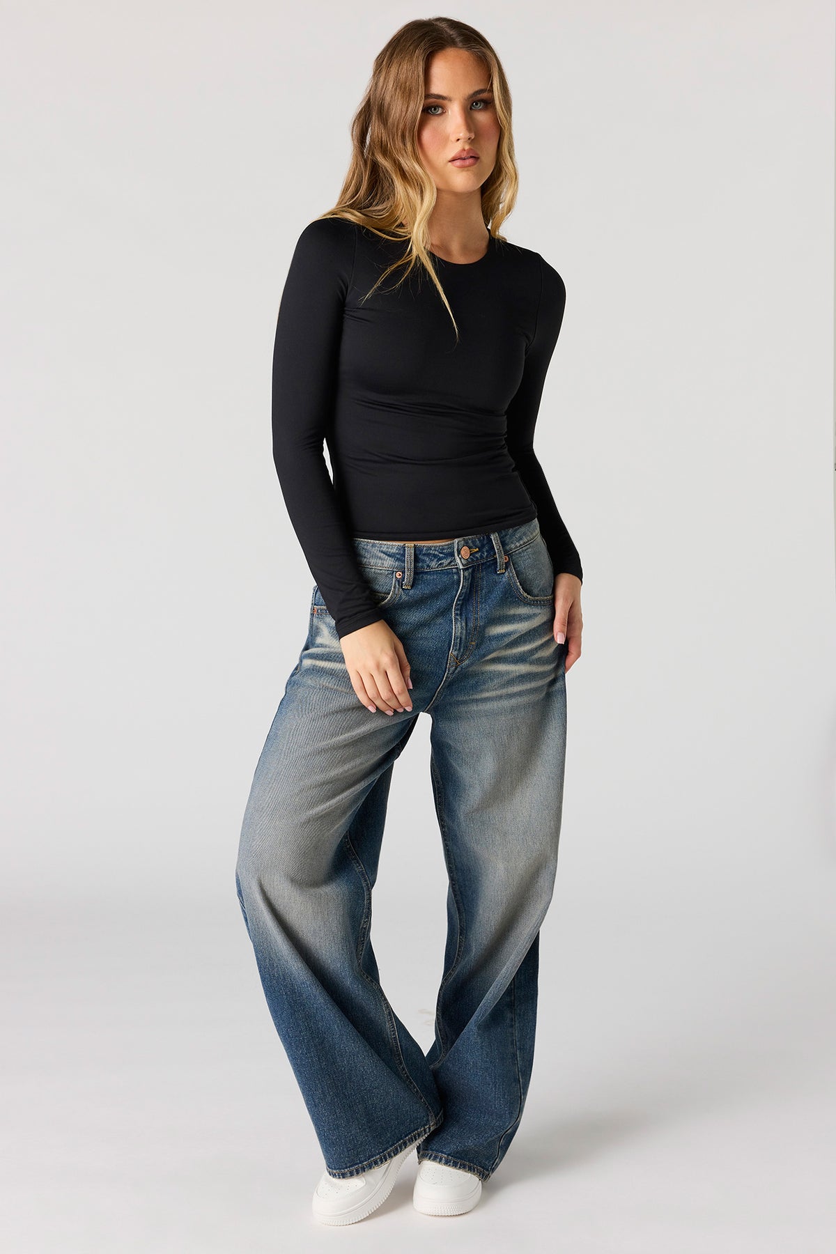 Alt View 3. Contour Classic Long Sleeve Top - Black