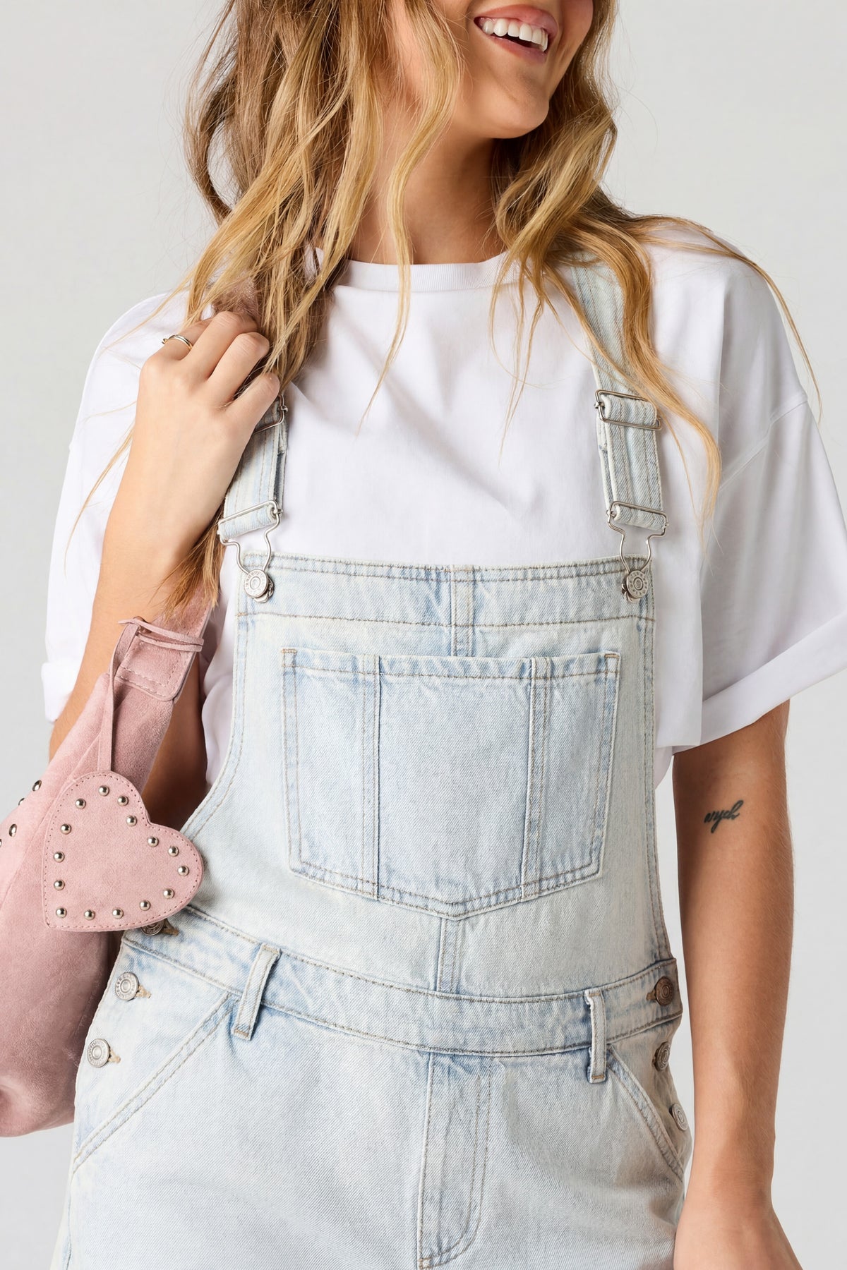Alt View 4. Wide Leg Denim Overalls - Light Denim Blue