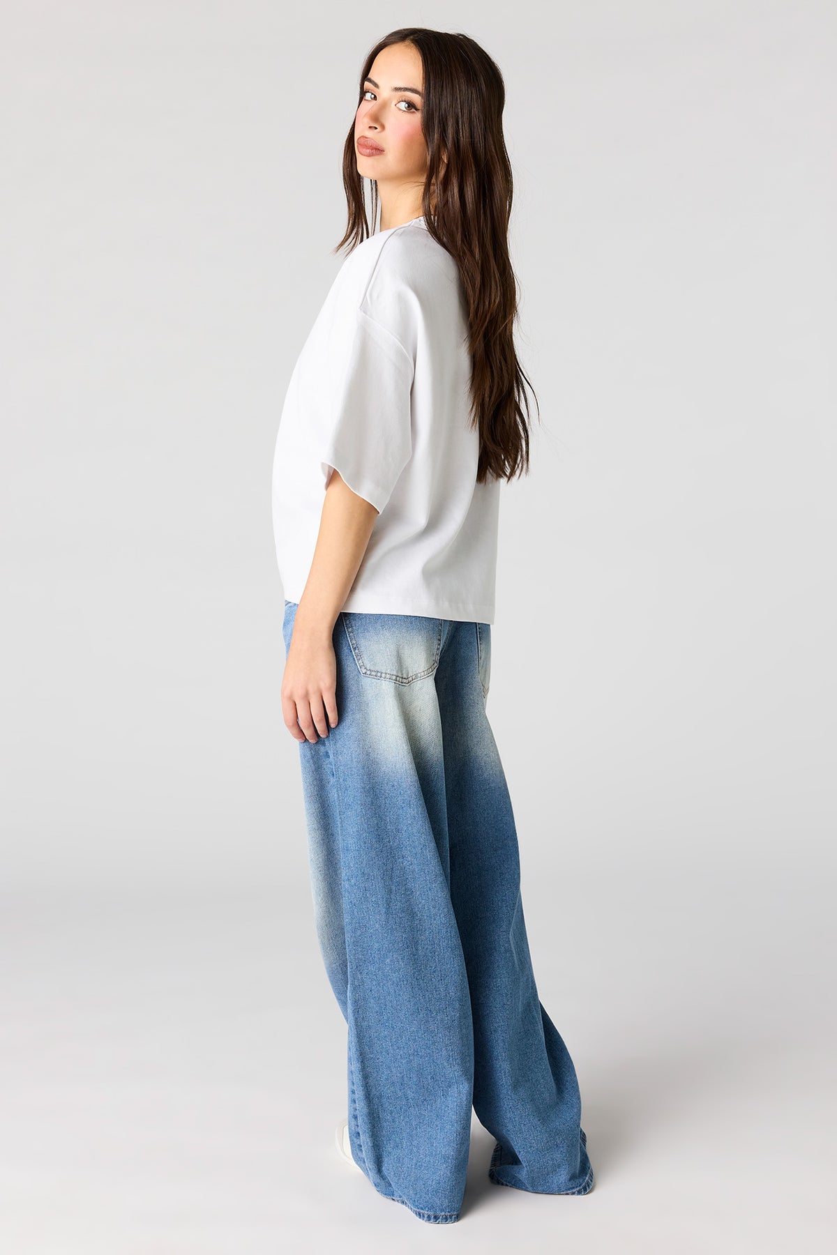 Alt View 3. Low Rise Ultra Wide Jean - Pacific Blue