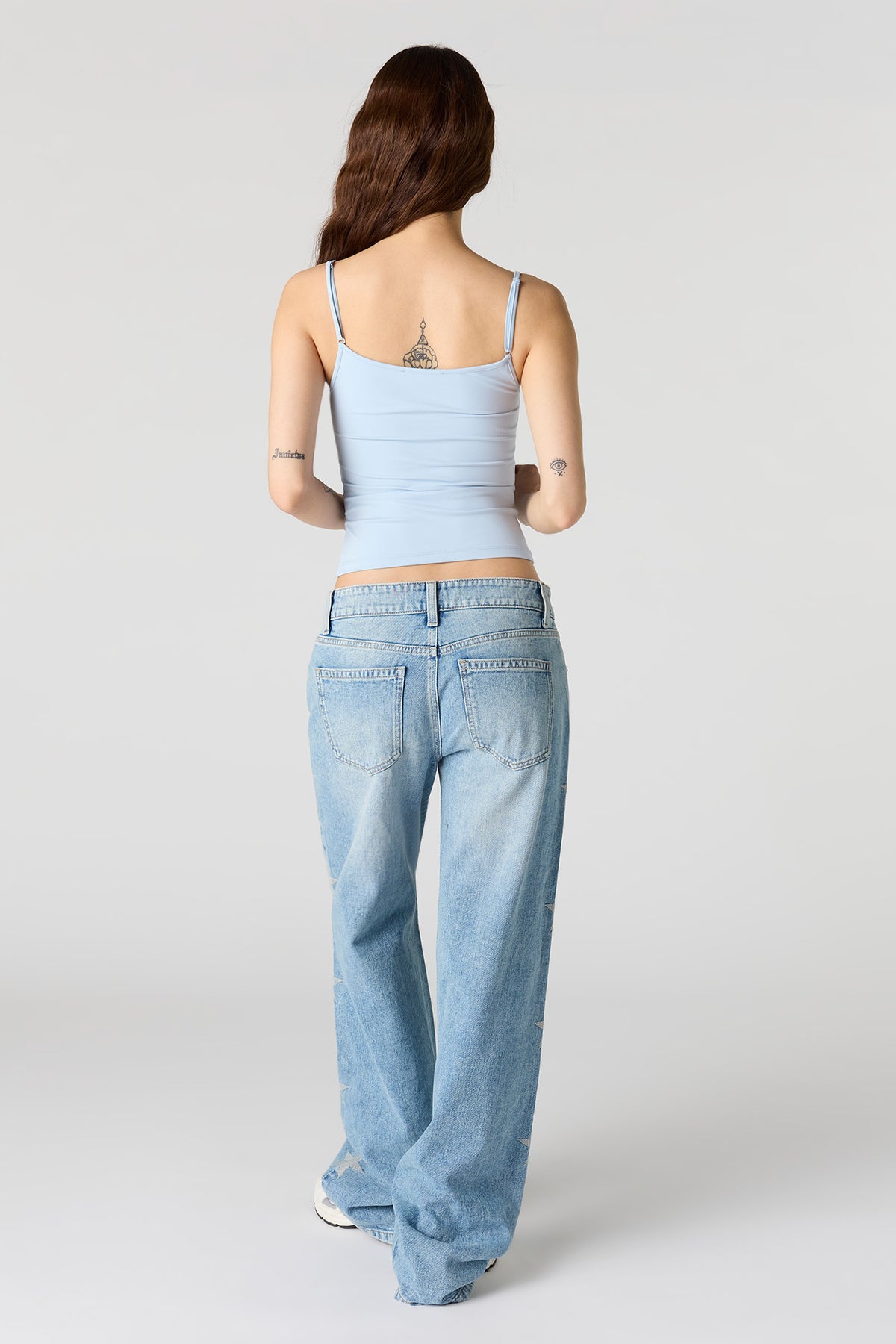 Alt View 3. Brooklyn Low Rise Baggy Jean - Light Denim Blue