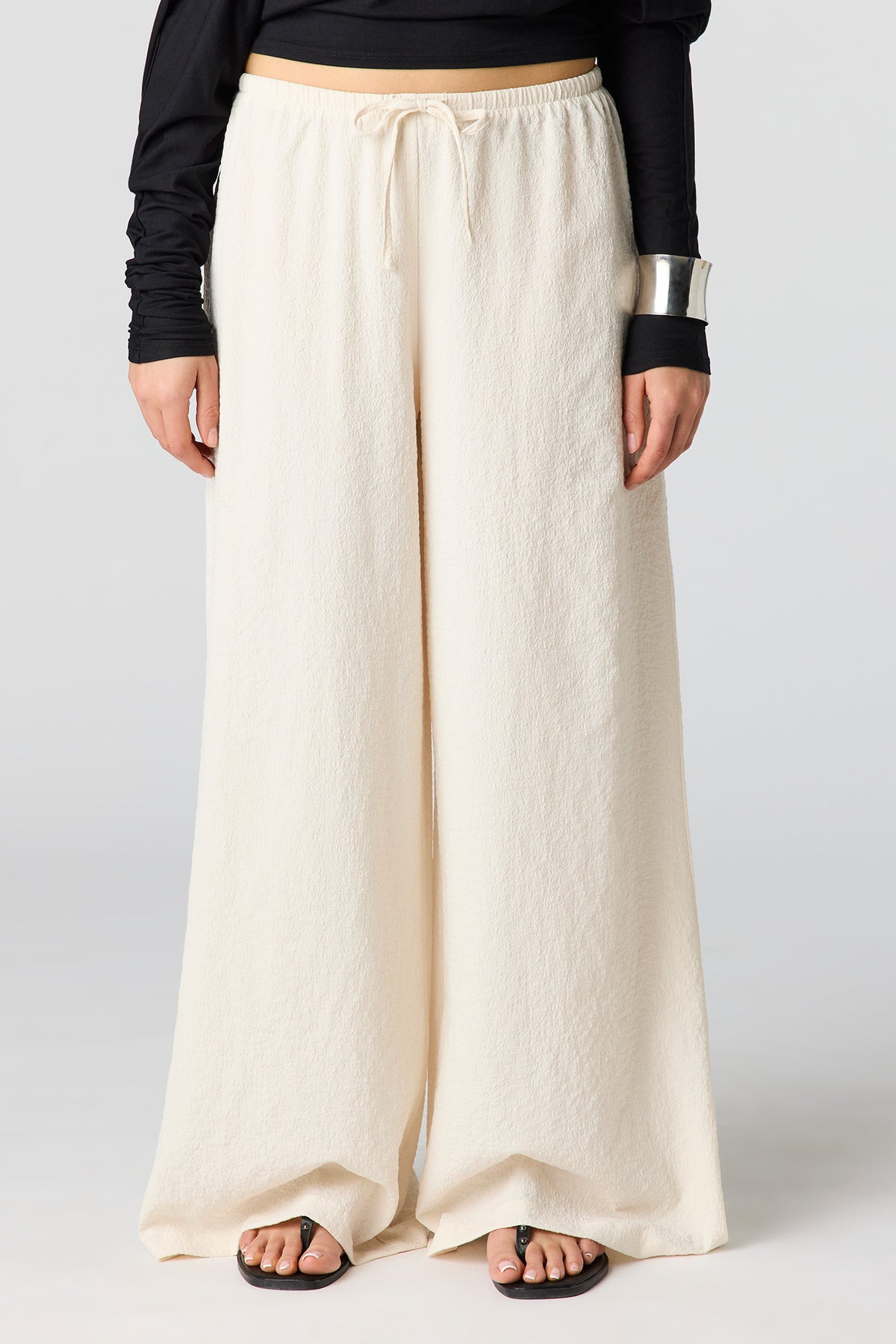 Alt View 2. Textured Flowy Wide Leg Pant - Ivory