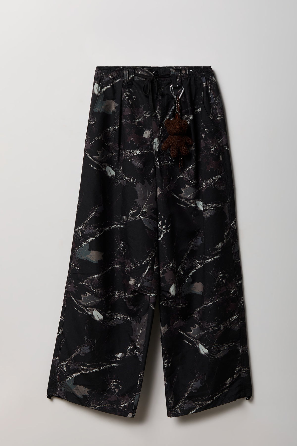 Parachute Pant with Keychain - Black with White