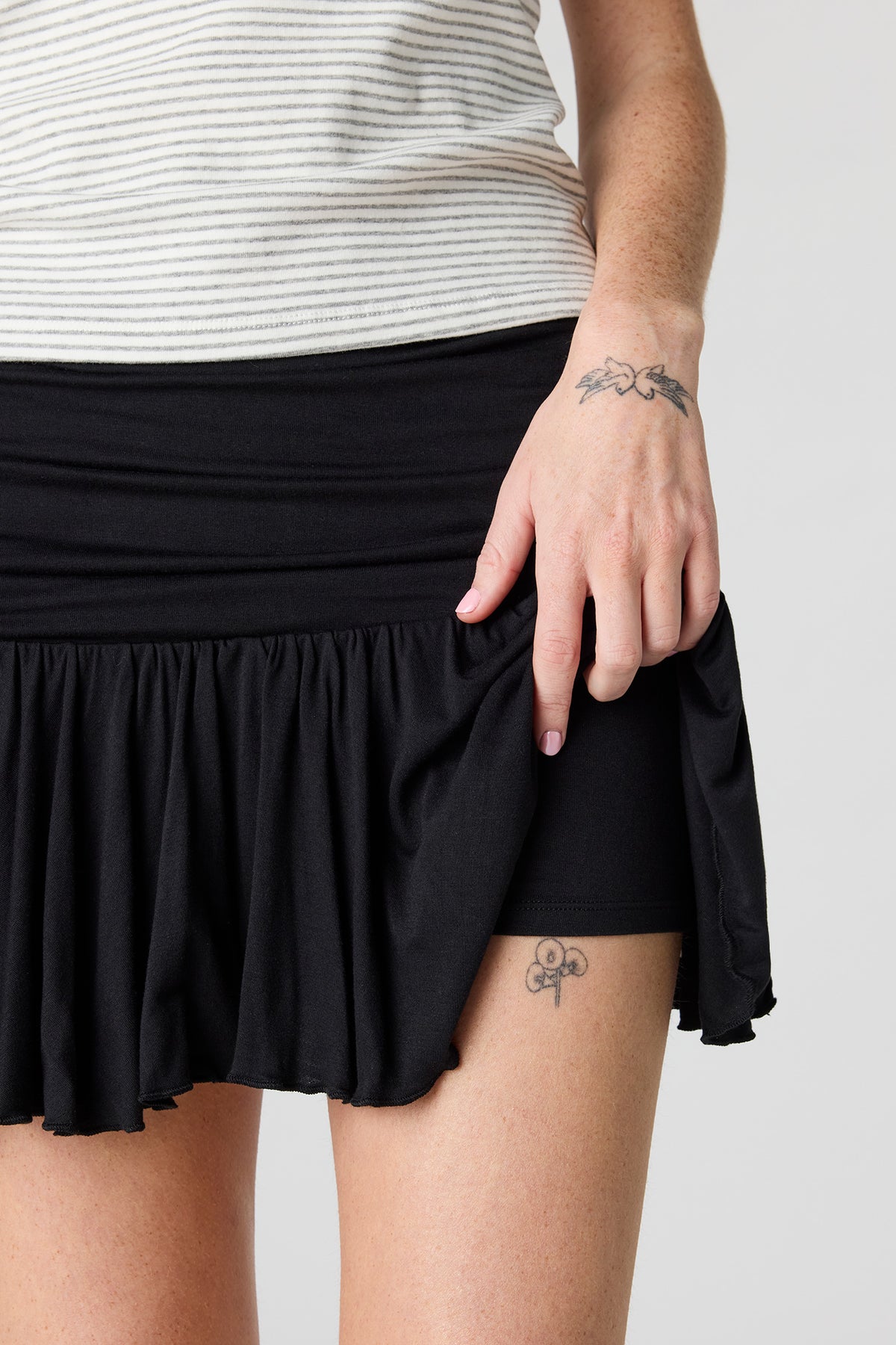 Alt View 4. Flowy Mini Skort - Black