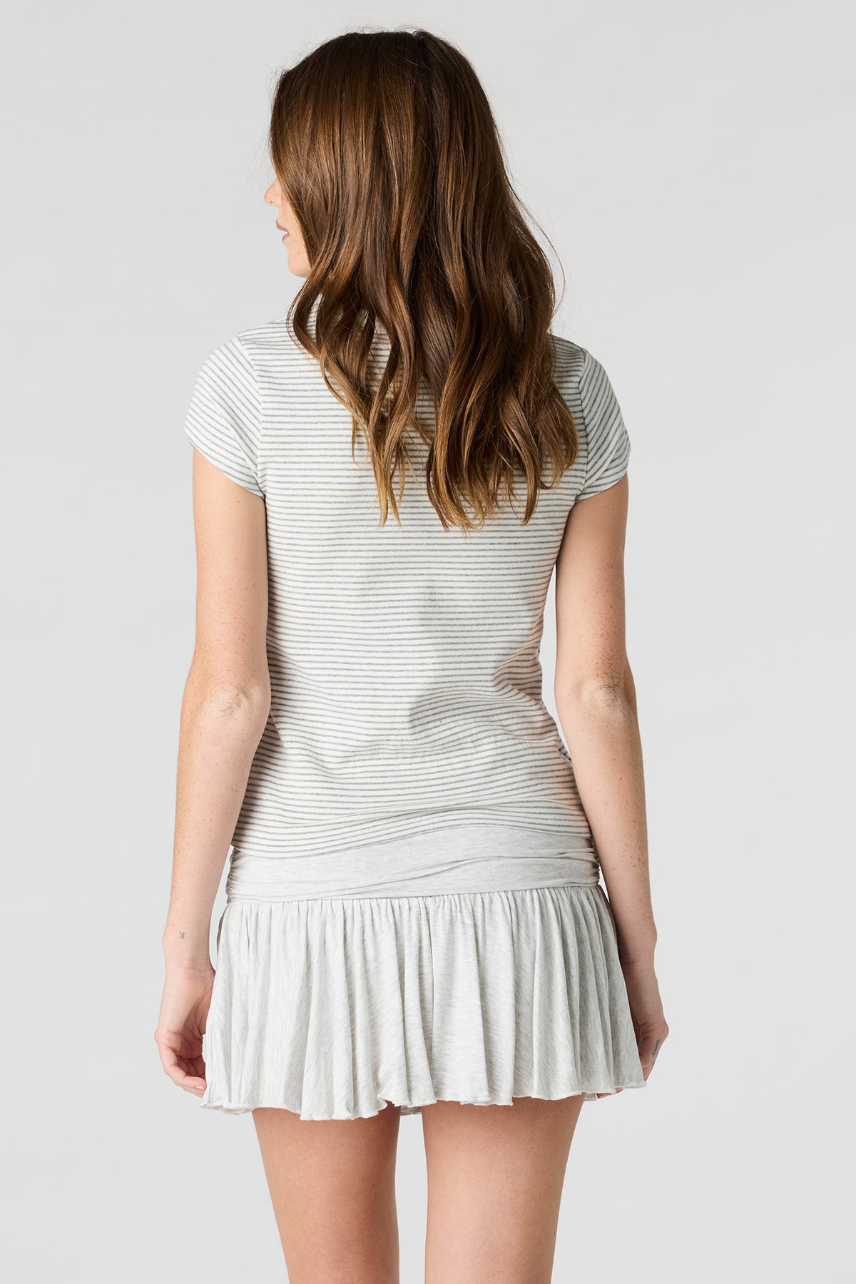 Alt View 2. Flowy Mini Skort - Heather Grey