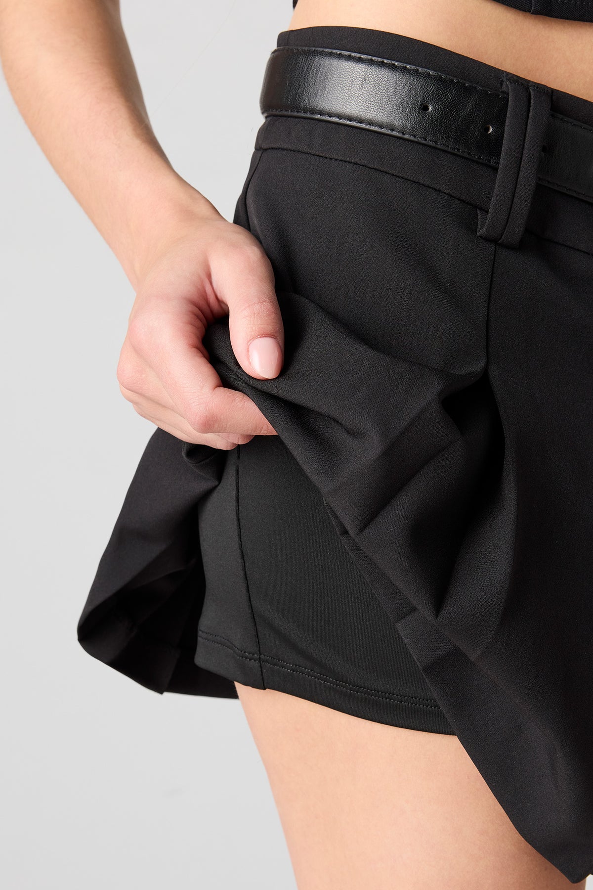 Alt View 4. Belted Pleated Mini Skort - Black