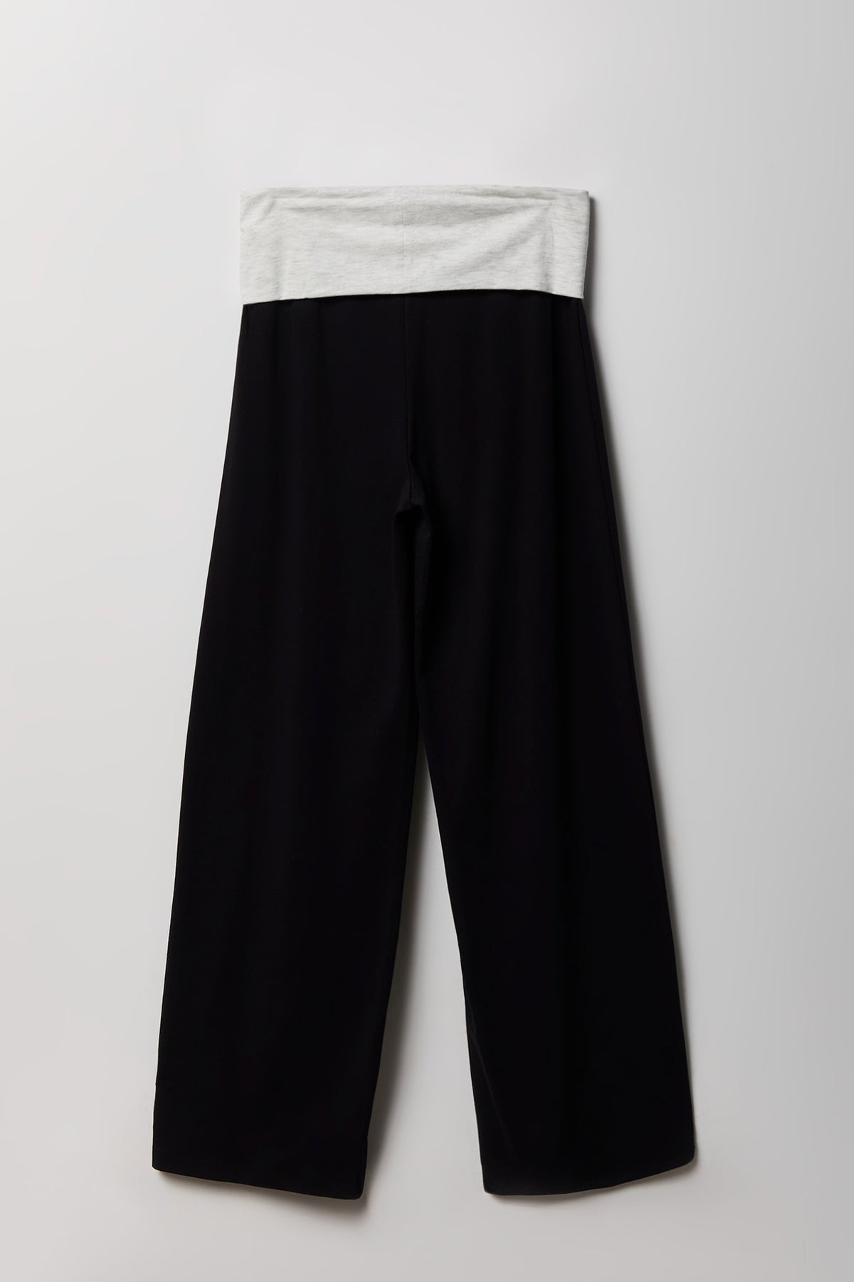 Alt View 2. Contrast Foldover Waist Wide Leg Pant - Black