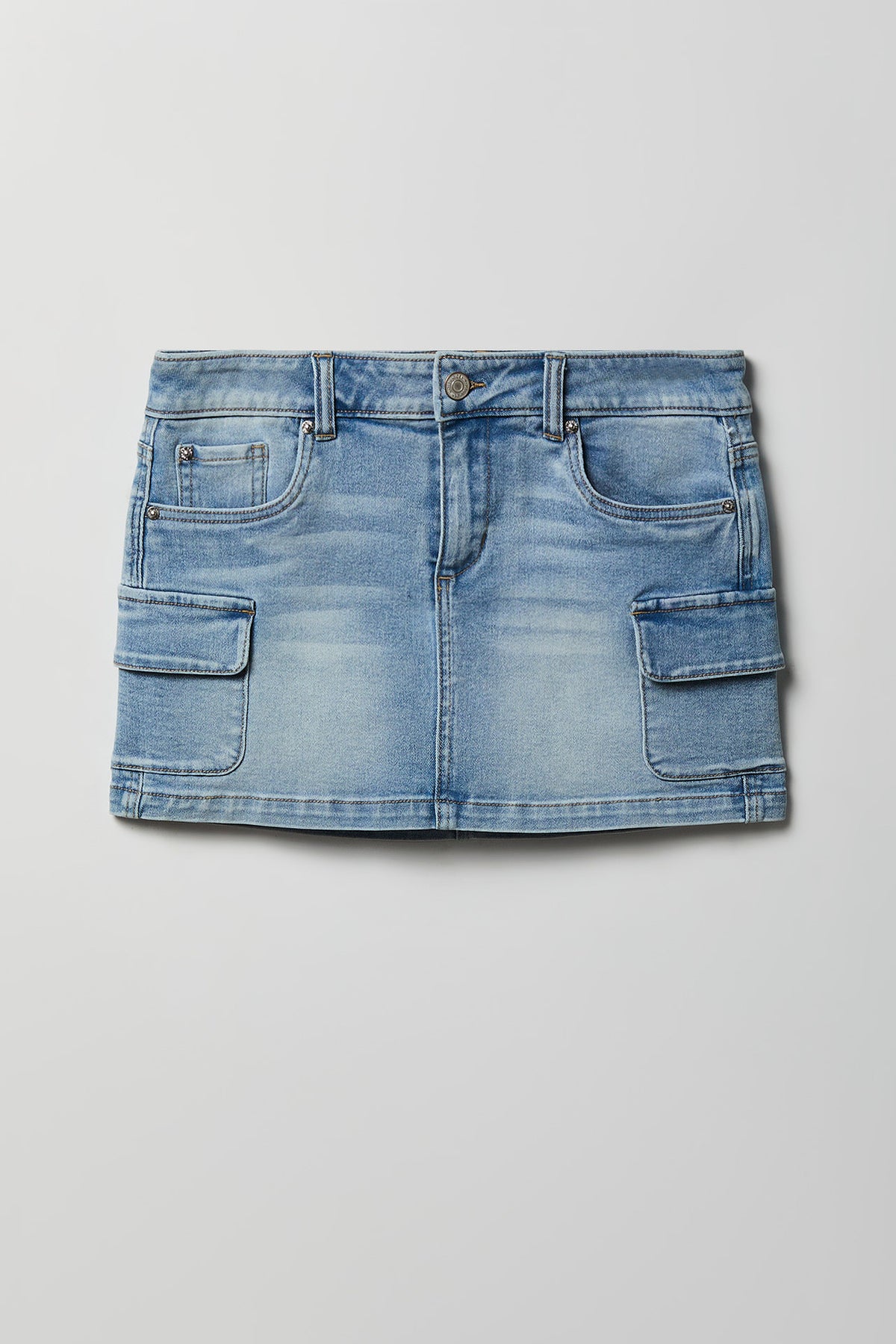 Alt View 4. Denim Mini Cargo Skort - Light Denim Blue