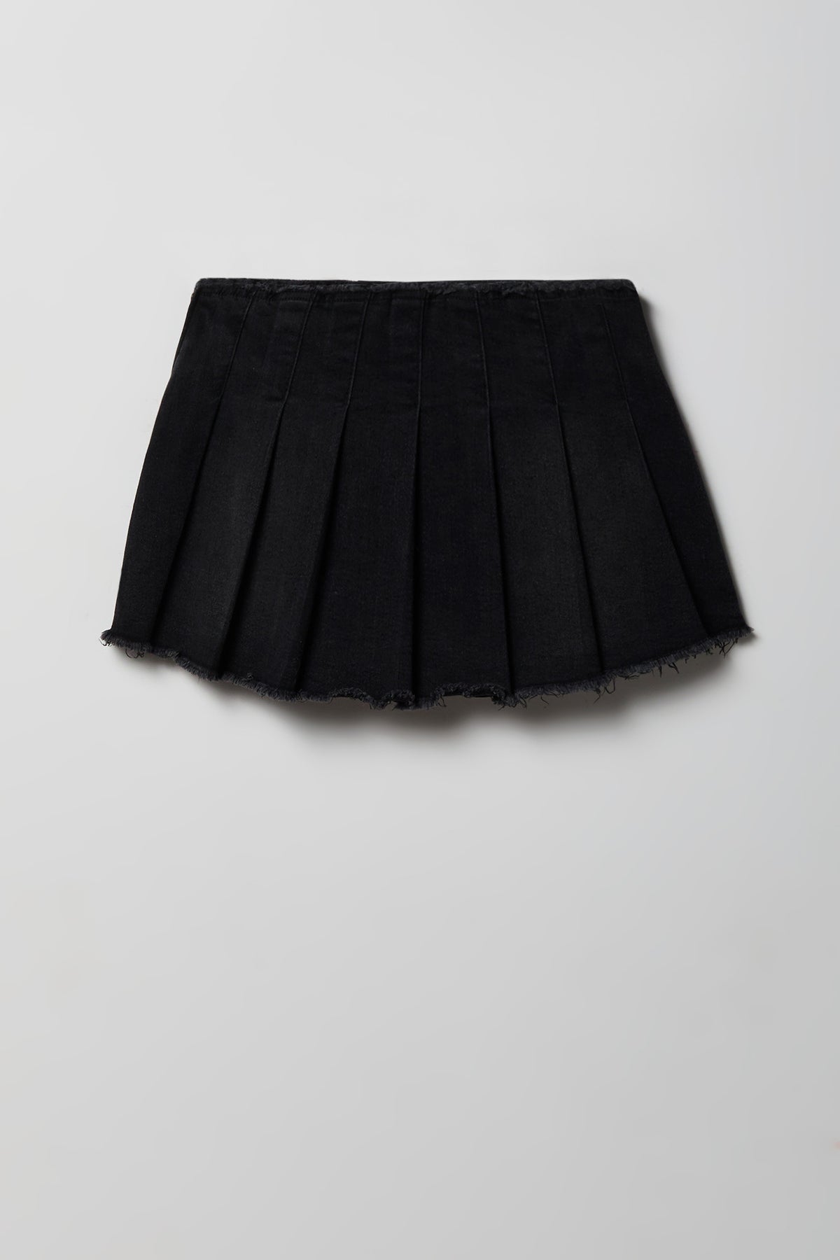 Alt View 2. Stretch Denim Low Rise Pleated Mini Skort - Black