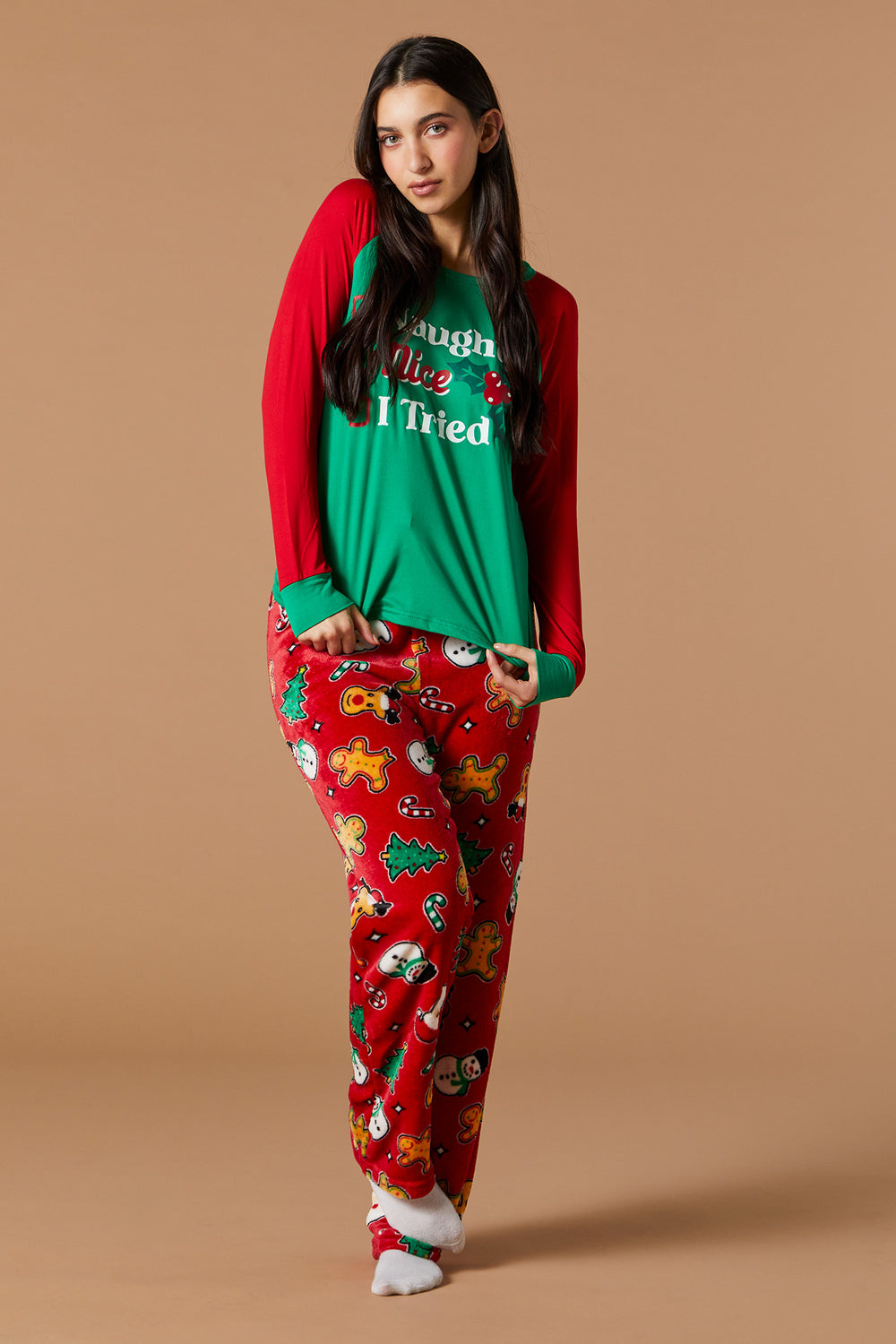 Fammy Jammies Xmas Plush 2 Piece Pajama Set Fammy Jammies Xmas Plush 2 Piece Pajama Set 3