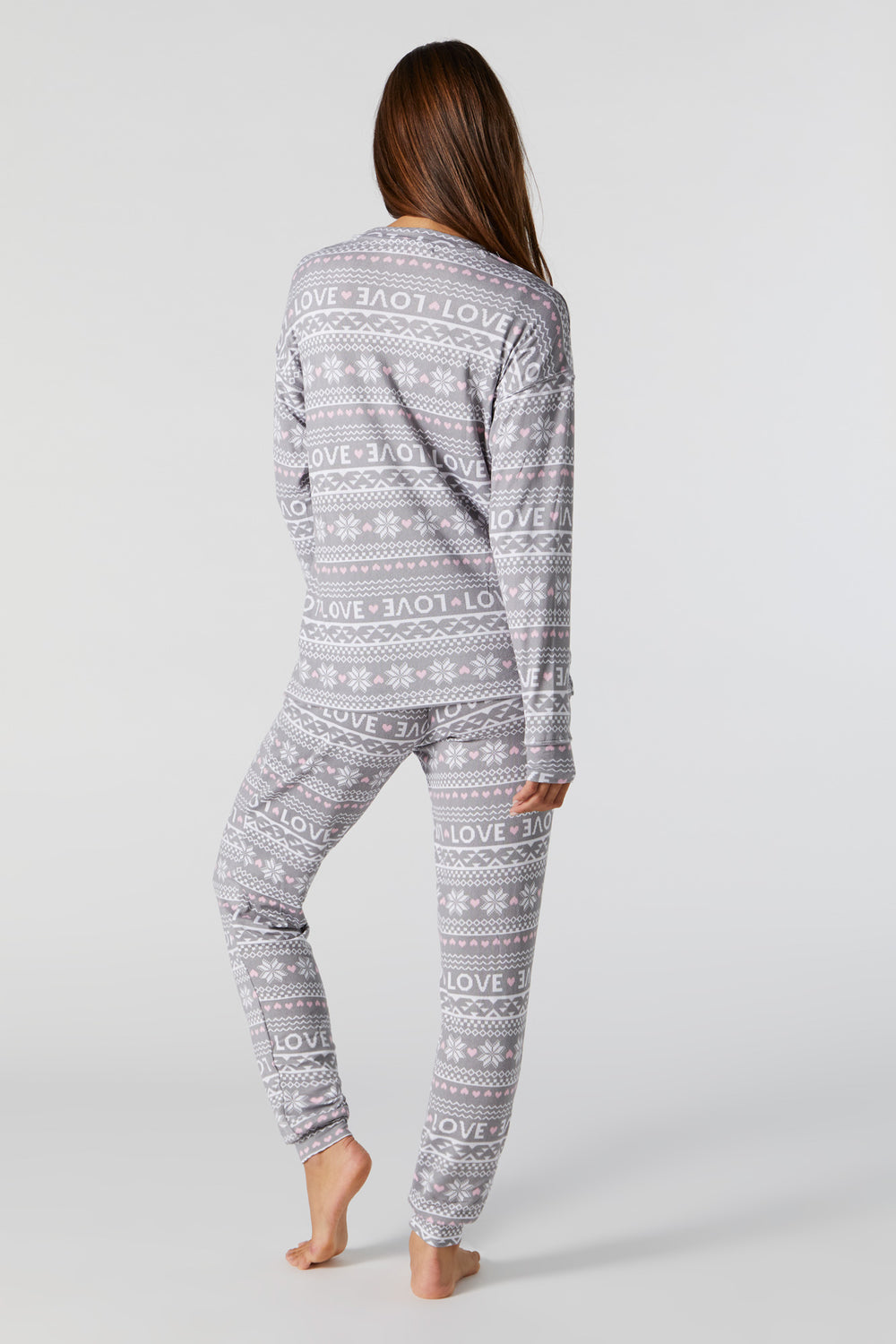 Snowflake Print 2 Piece Holiday Pajama Set Snowflake Print 2 Piece Holiday Pajama Set 4