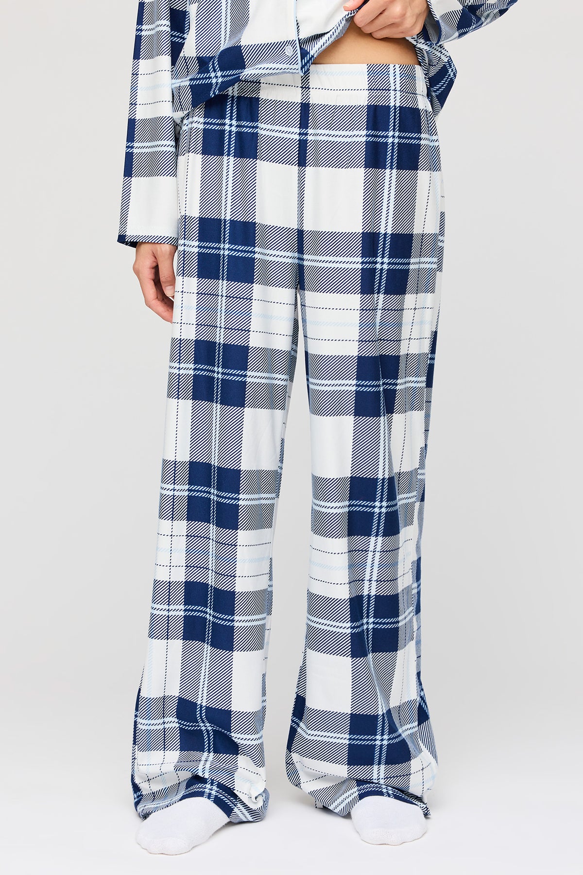 Alt View 3. Flannel Button-Up Long Sleeve Top & Pant Pajama Set - White