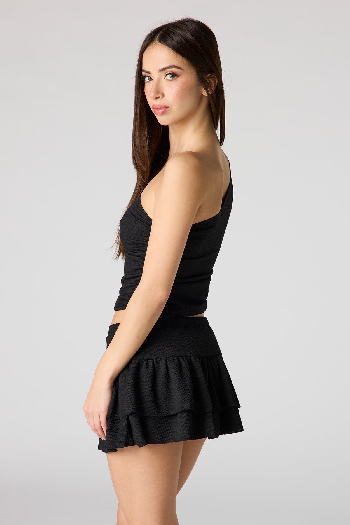 Alt View 2. Textured Tiered Mini Skort - Black