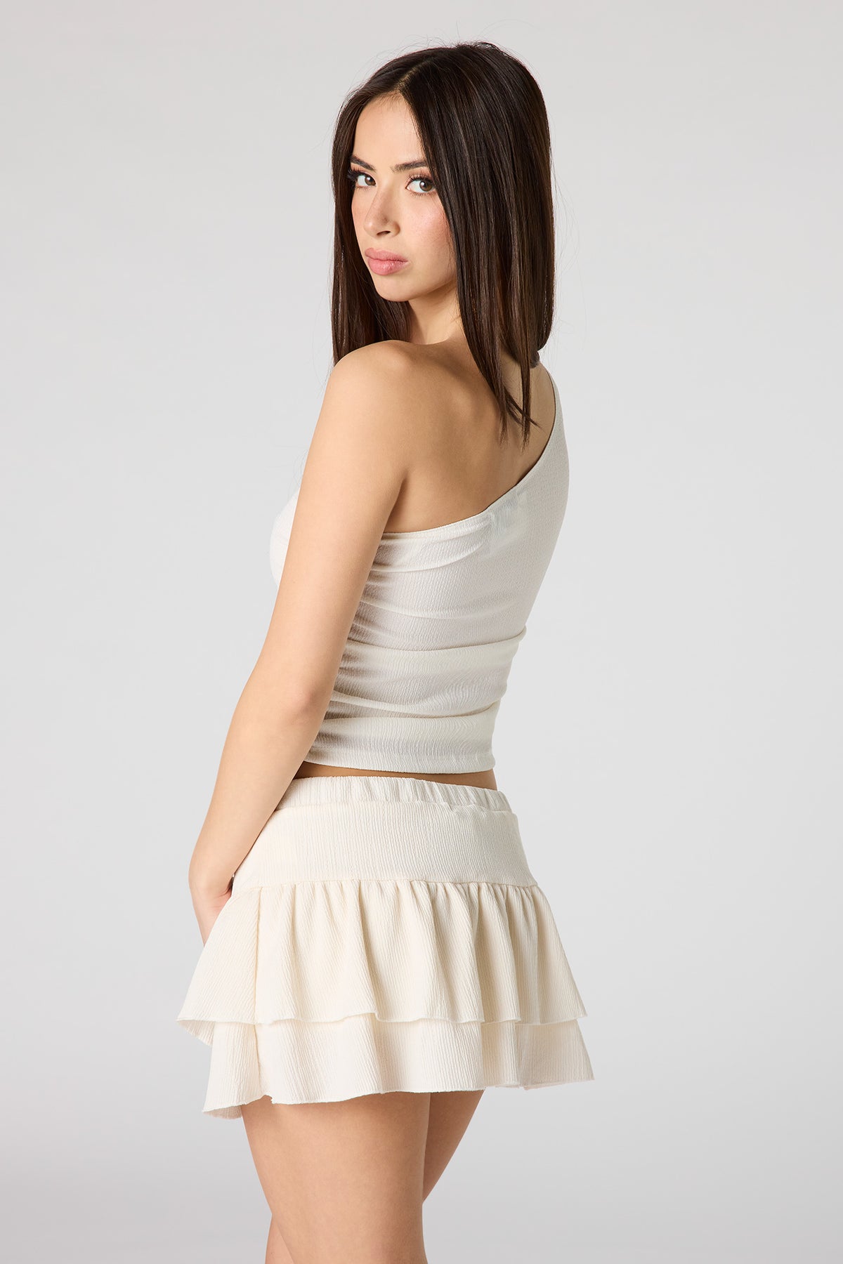 Alt View 2. Textured Tiered Mini Skort - White
