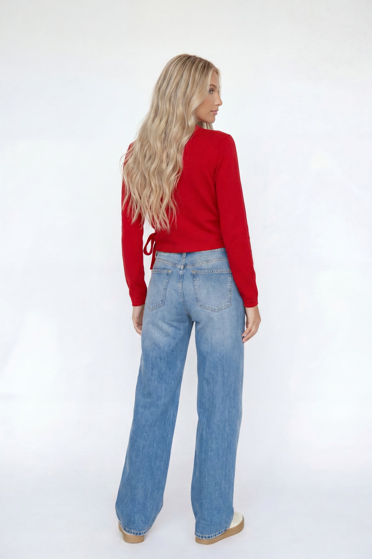Alt View 2. 073903538401_60_1 - Red