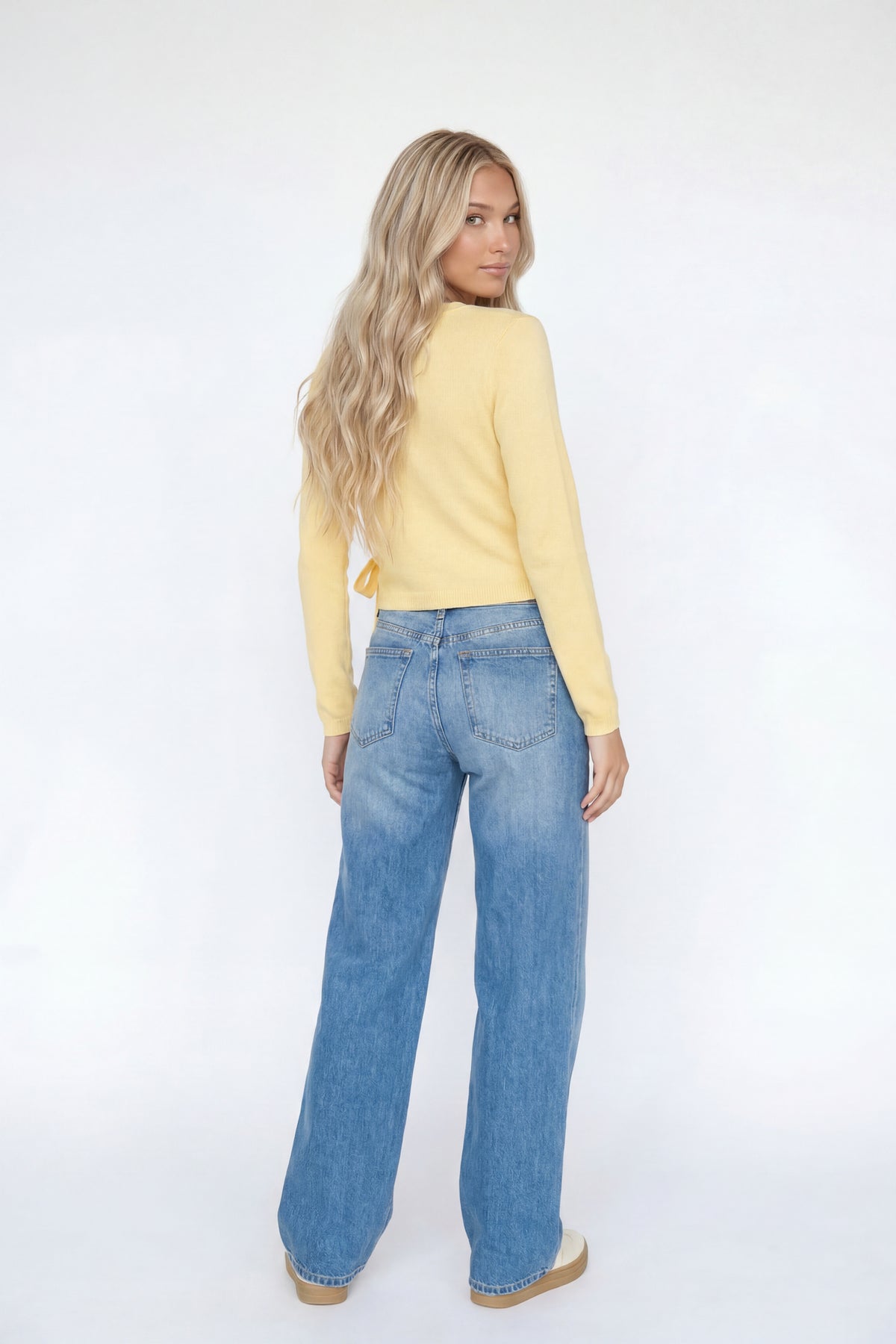 Alt View 2. 073903538401_71_1 - Yellow