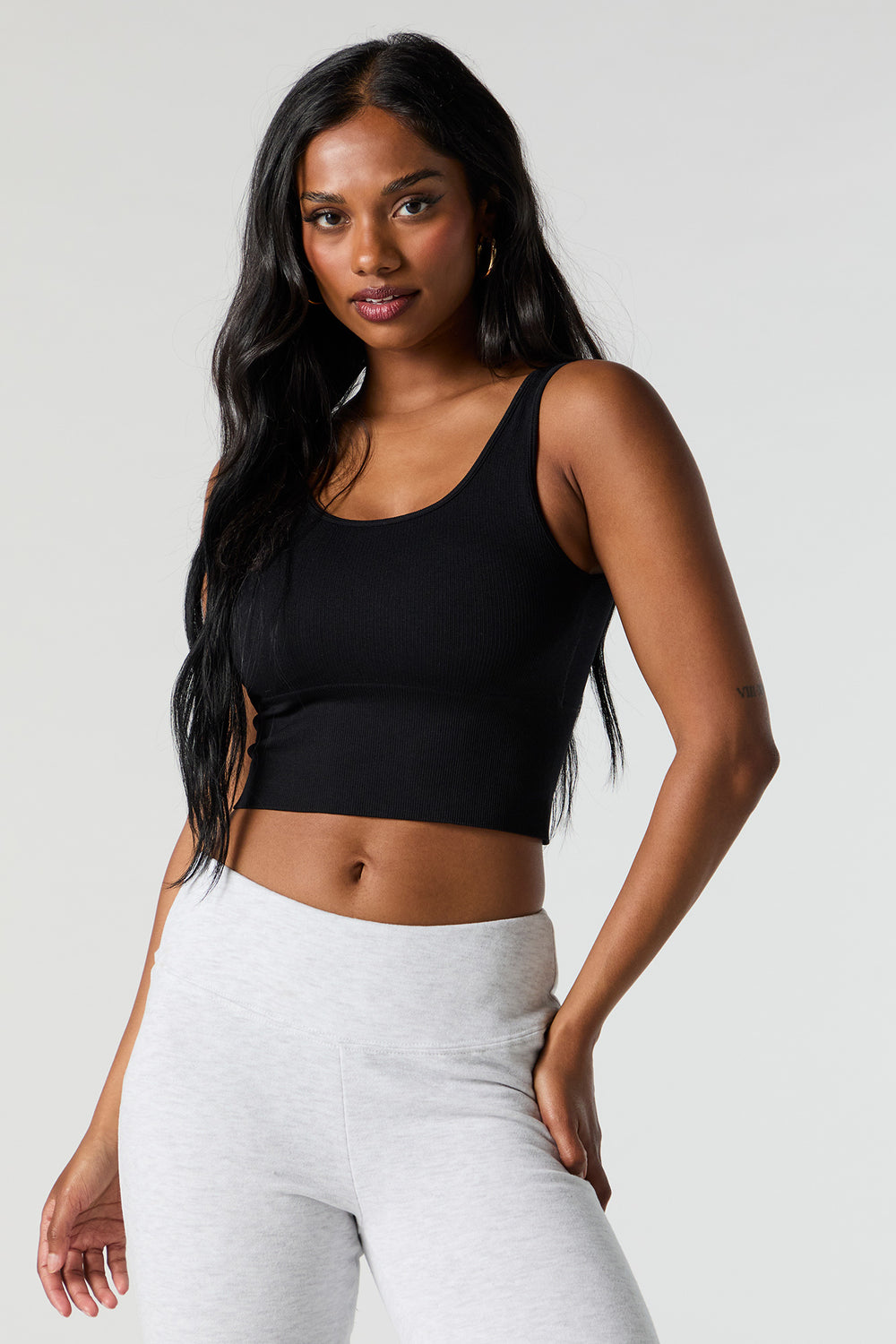 Seamless Ribbed Cropped Tank with Built-In Bra Cups Seamless Ribbed Cropped Tank with Built-In Bra Cups 4