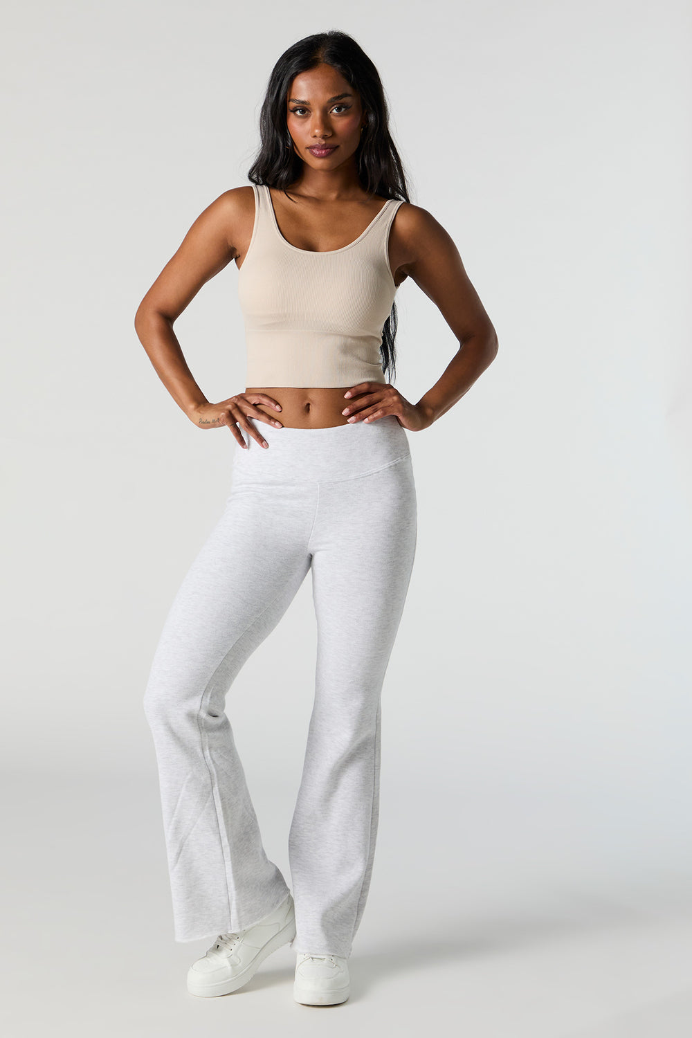 Seamless Ribbed Cropped Tank with Built-In Bra Cups Seamless Ribbed Cropped Tank with Built-In Bra Cups 15