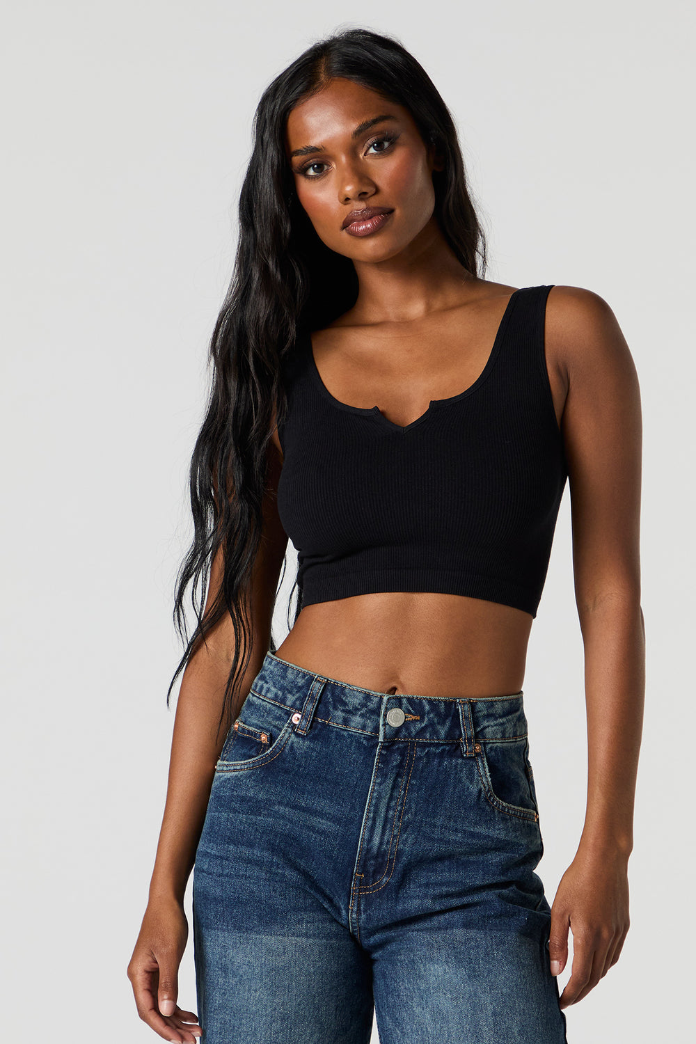 Seamless Scoop Neck Notch Cropped Tank Seamless Scoop Neck Notch Cropped Tank 5