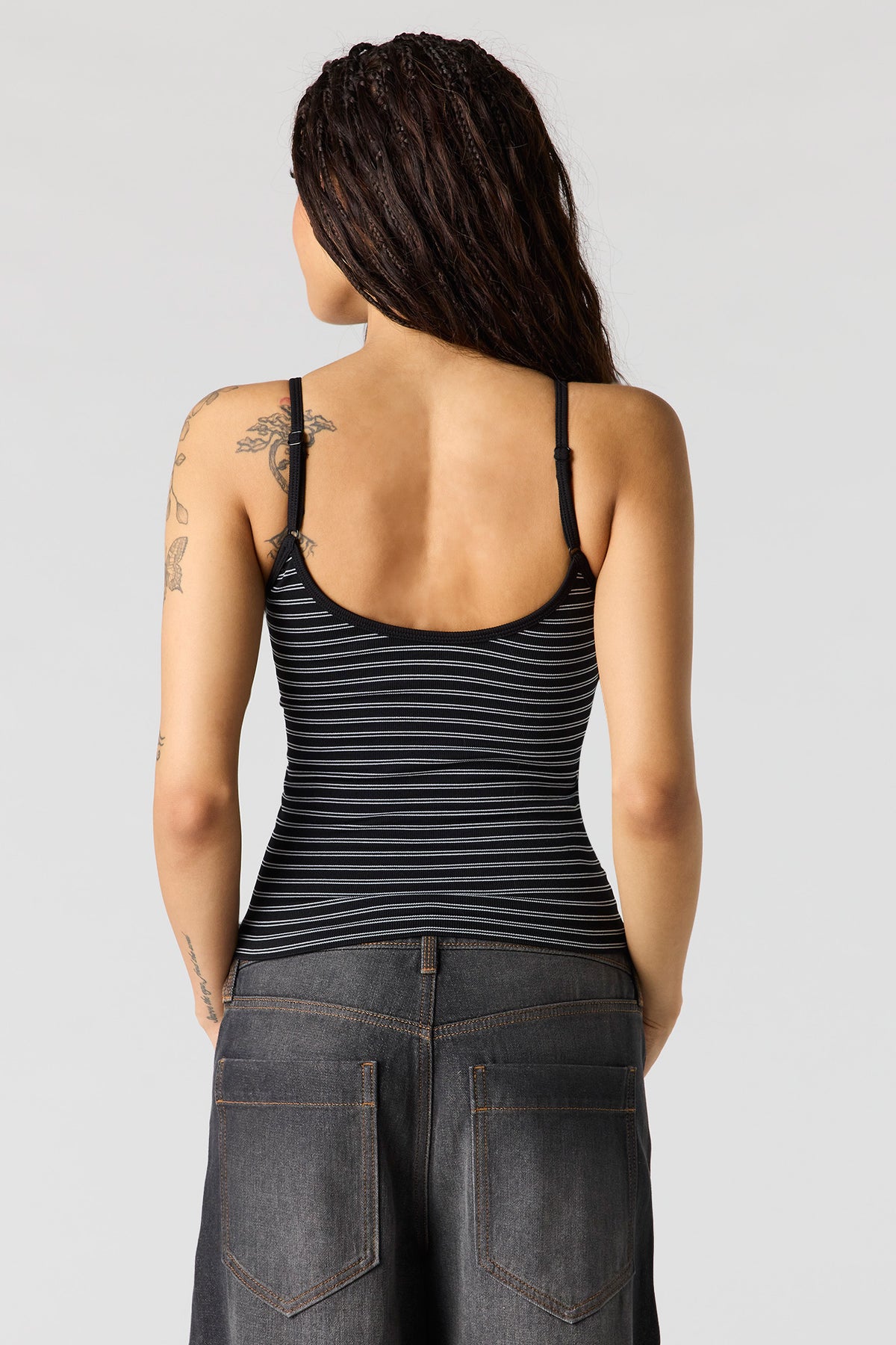 Alt View 2. Braless Seamless Ribbed V-Neck Cami - Black with White