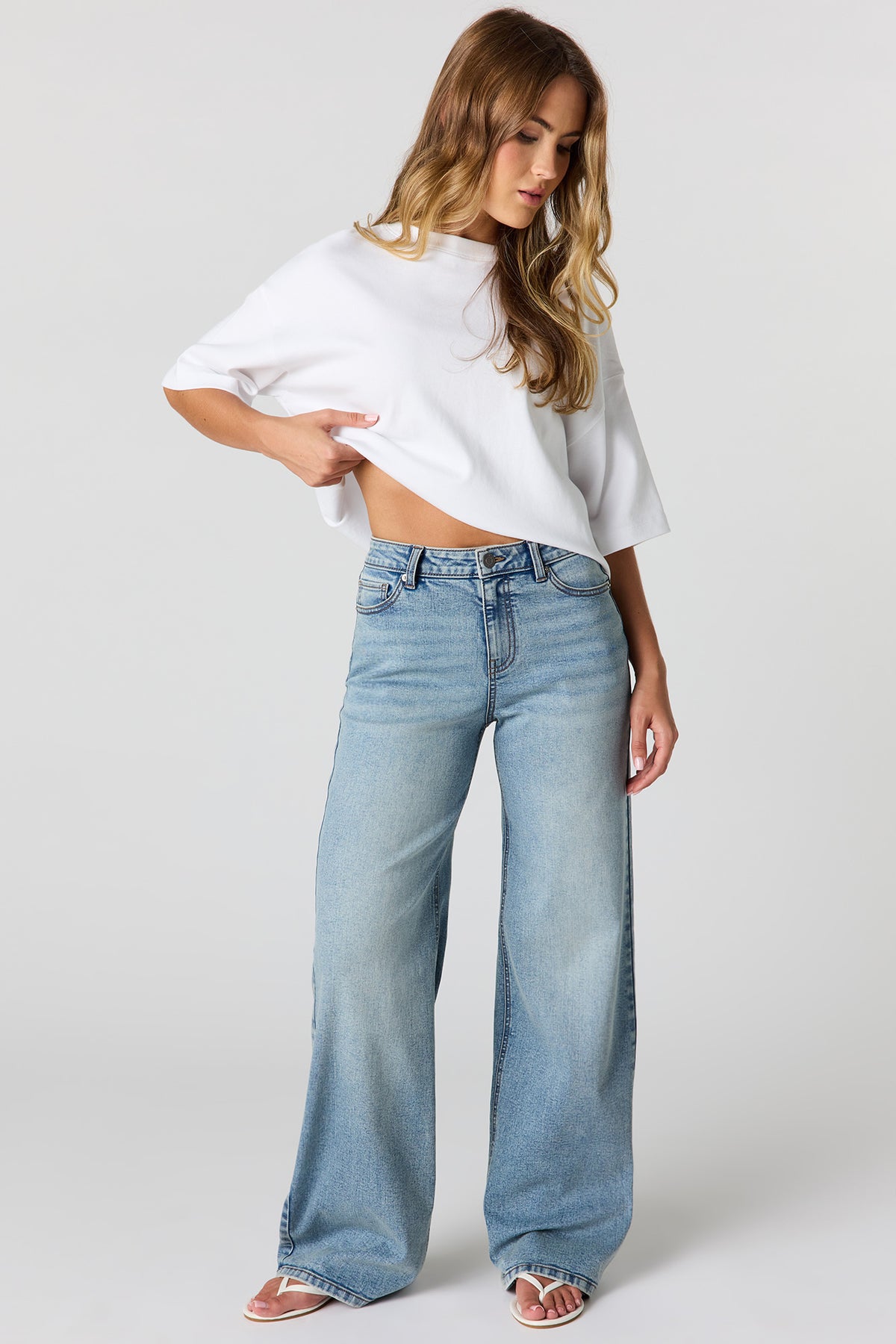 Paris High Rise Medium Wide Jean - Medium Blue