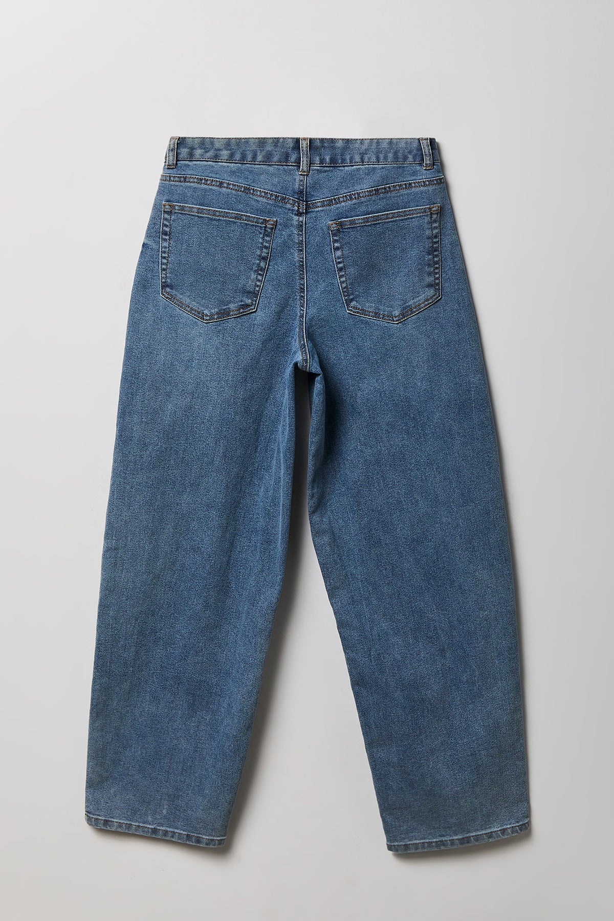 Alt View 5. Stretch High Rise Barrel Medium Jean - Medium Blue