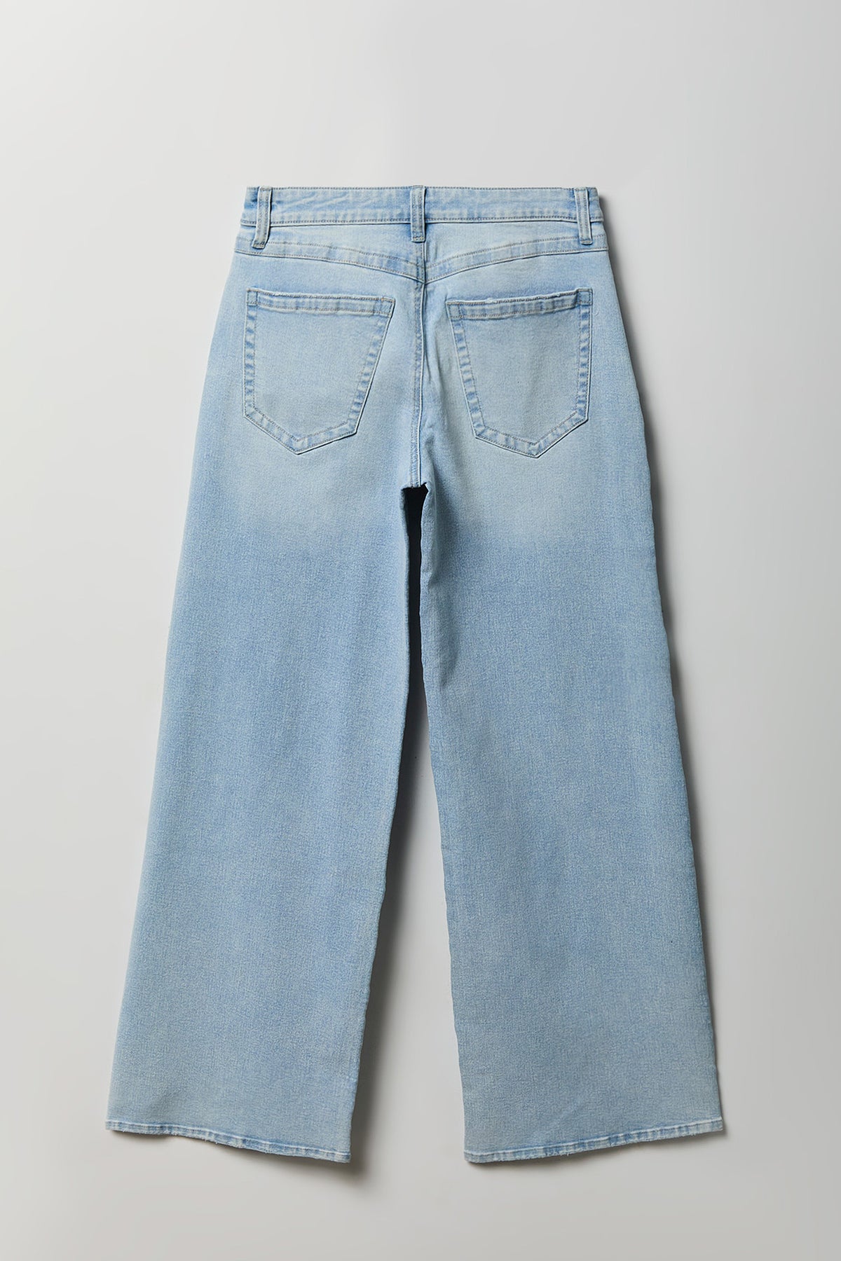 Alt View 5. Soho Stretch Mid Rise Super Baggy Light Jean - Light Denim Blue