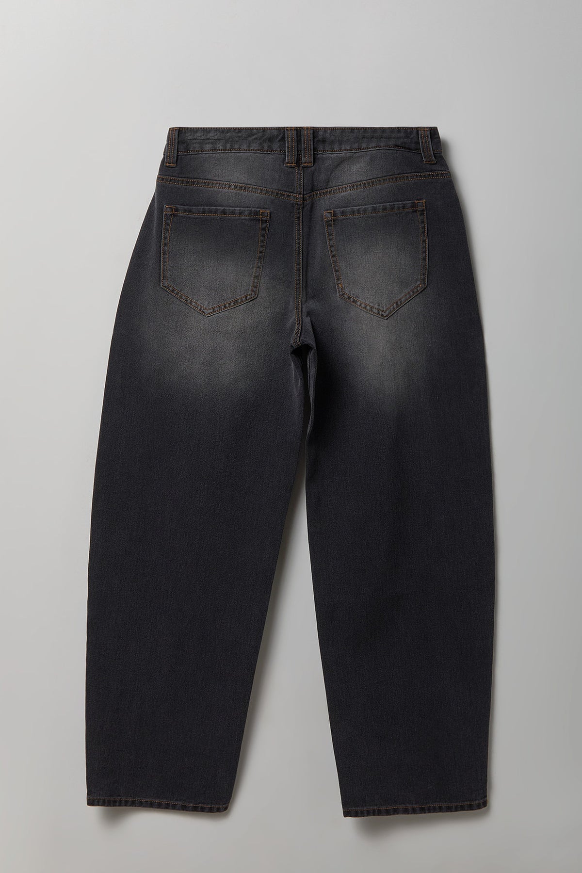 Alt View 5. Low Rise Barrel Washed Black Jean - Black