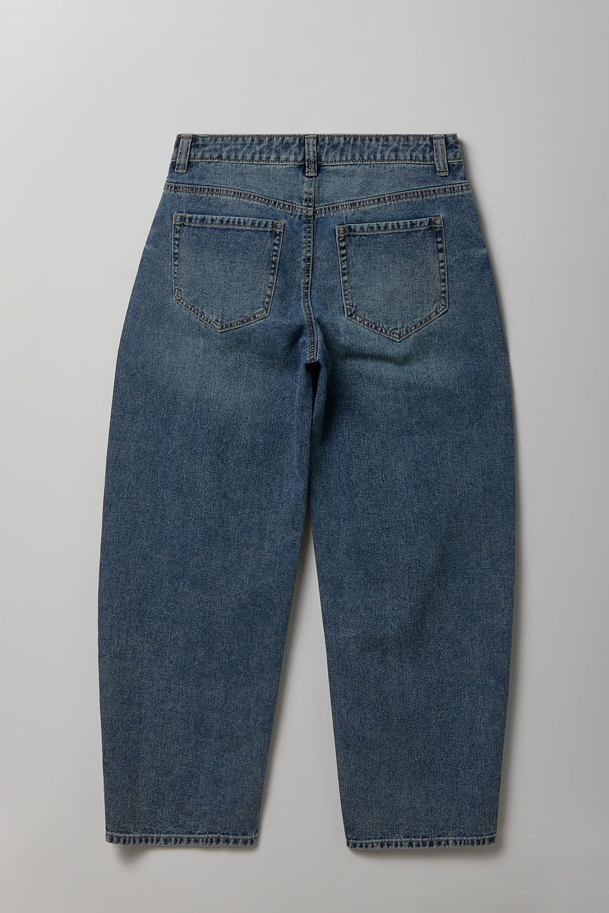 Alt View 5. Low Rise Barrel Vintage Dark Jean - Midnight Blue