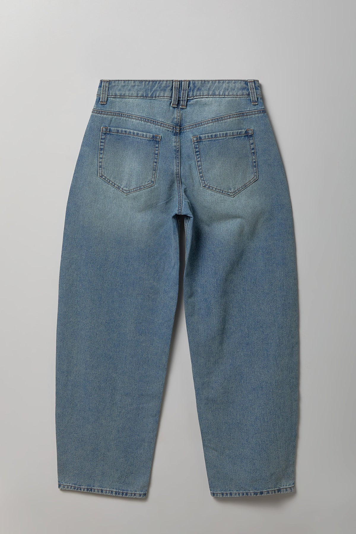 Alt View 5. Low Rise Barrel Vintage Medium Jean - Medium Denim Blue