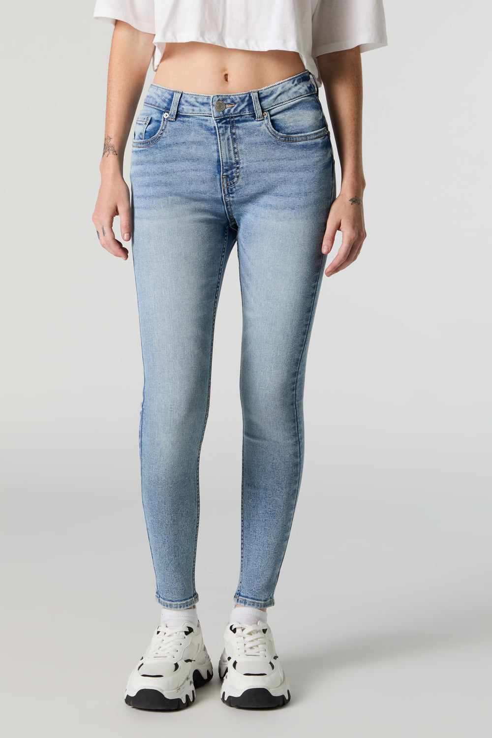 Rio Medium Wash Mid Rise Skinny Jean Rio Medium Wash Mid Rise Skinny Jean 2