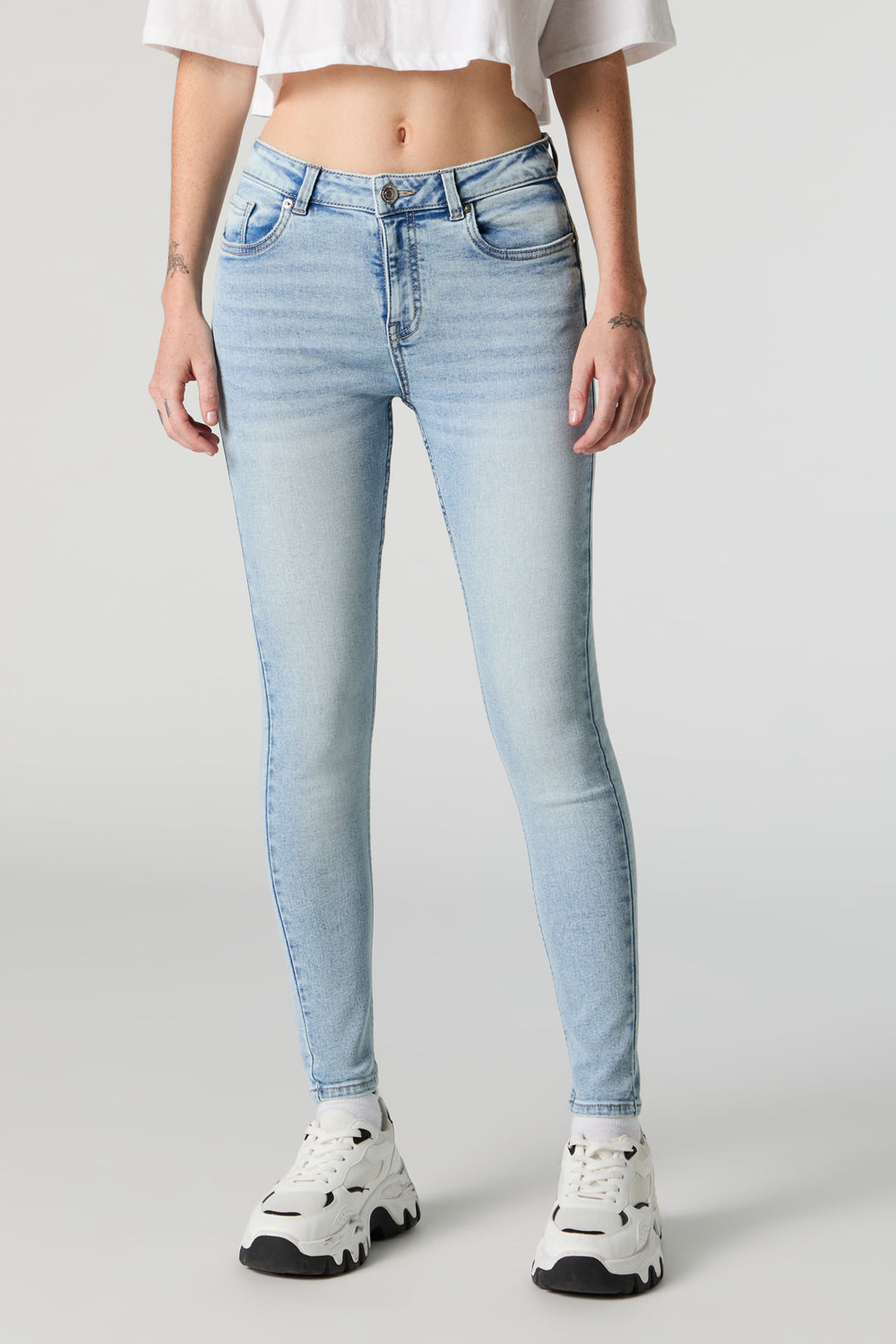 Rio Light Wash Mid Rise Skinny Jean Rio Light Wash Mid Rise Skinny Jean 2